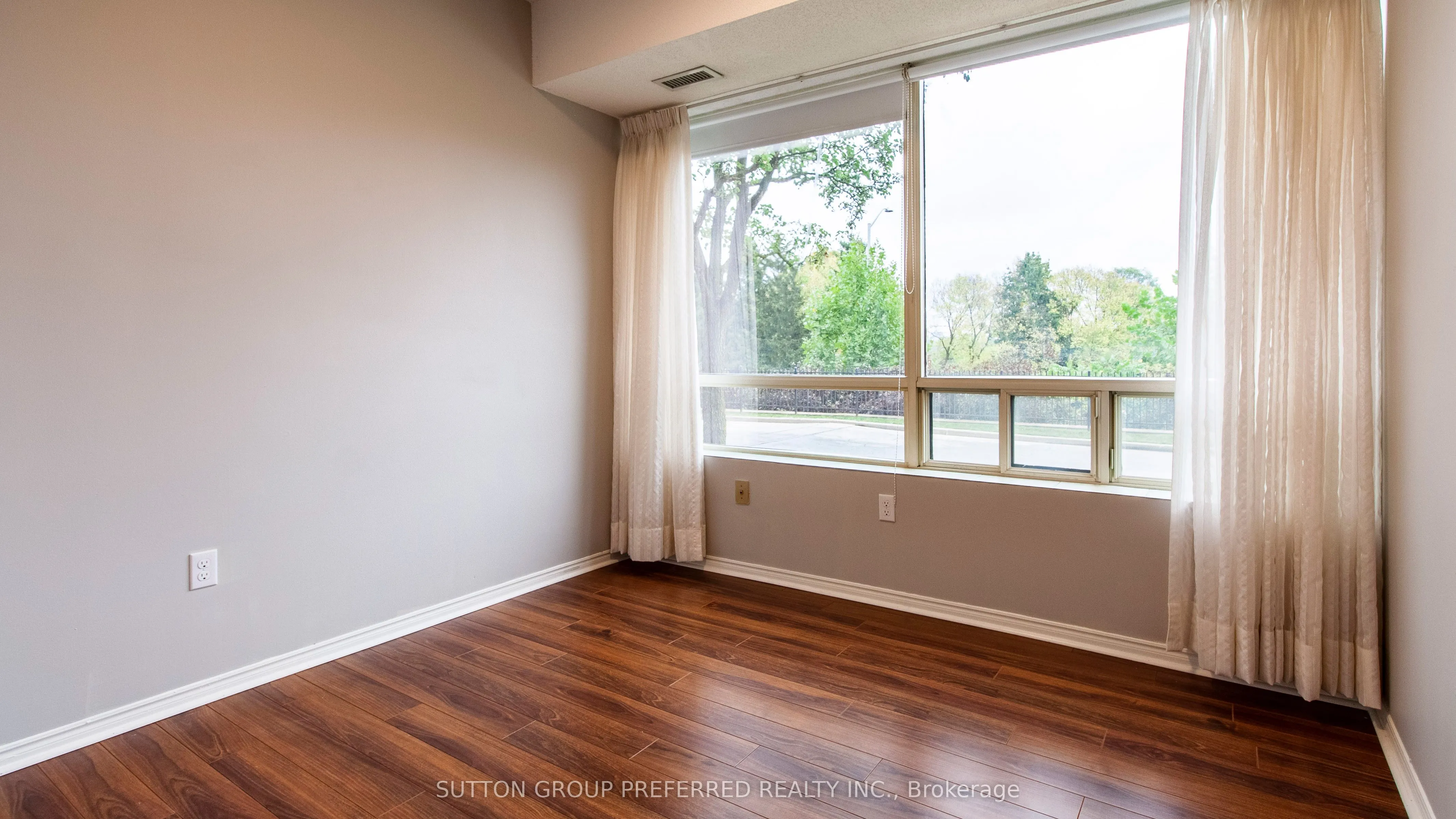 521 Riverside Drive, #109