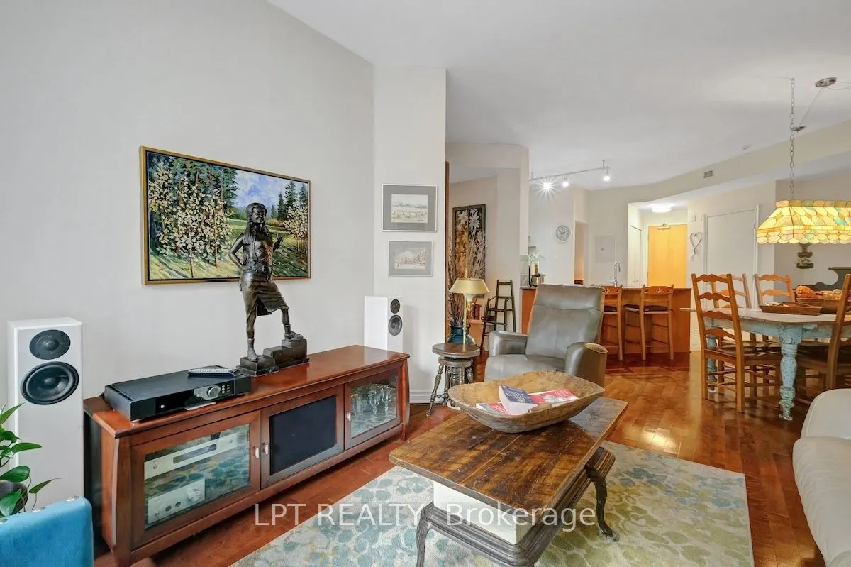 205 Bolton Street, #102