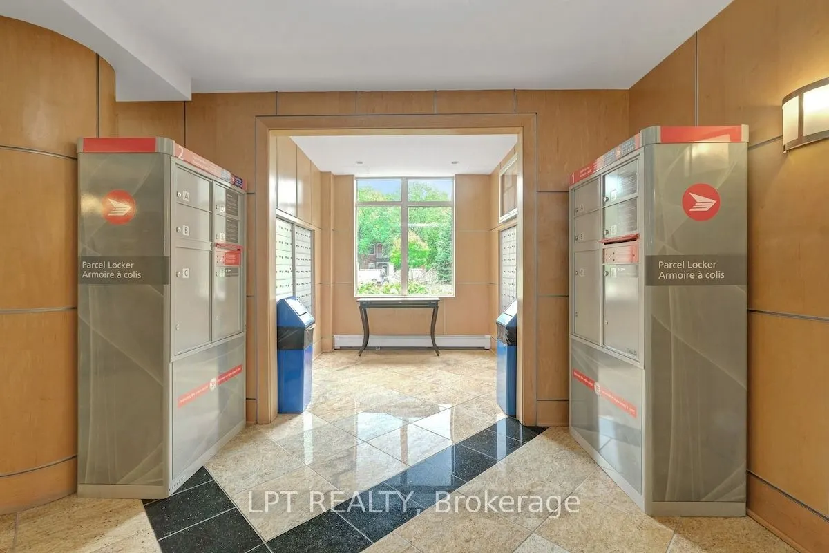 205 Bolton Street, #102