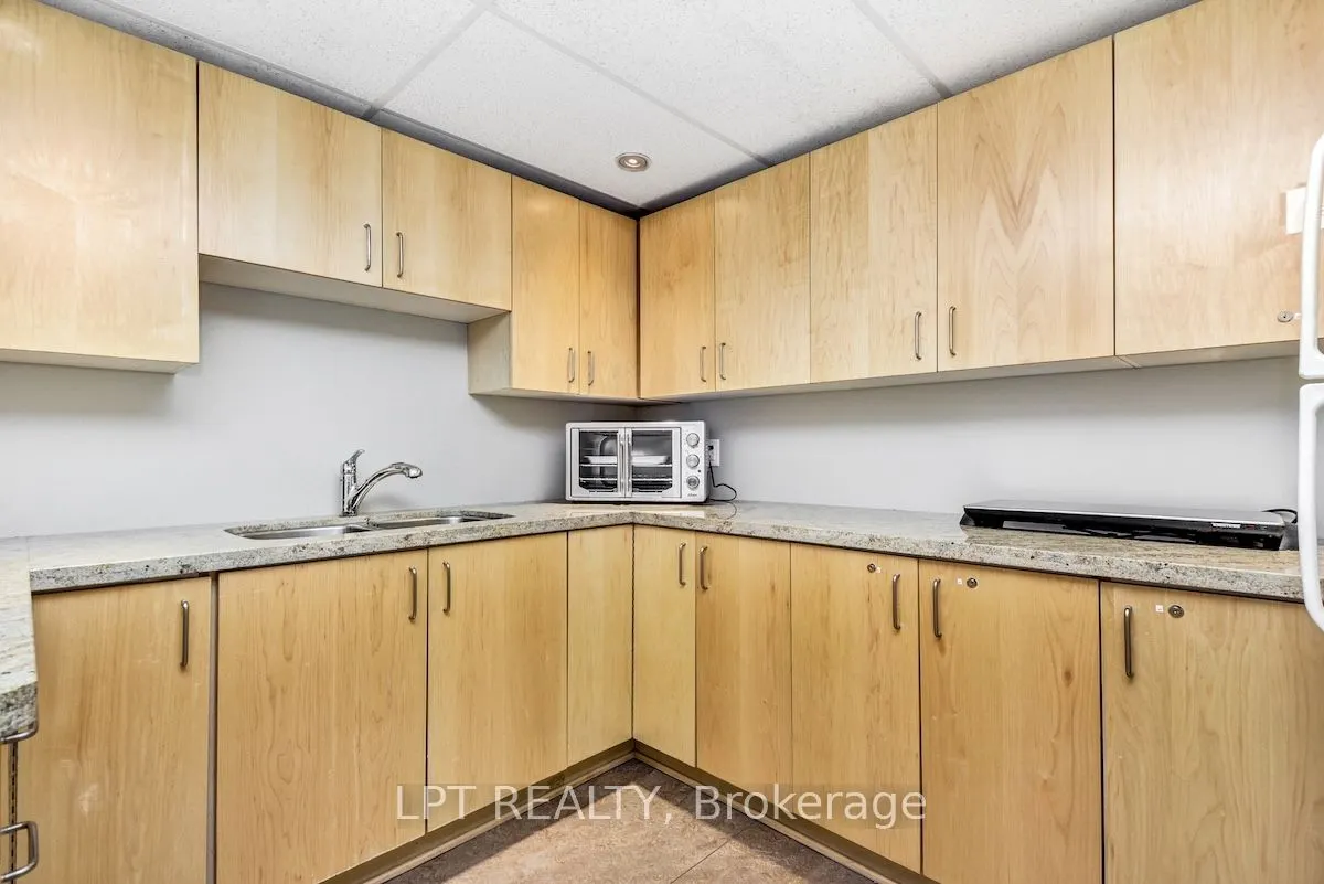 205 Bolton Street, #102