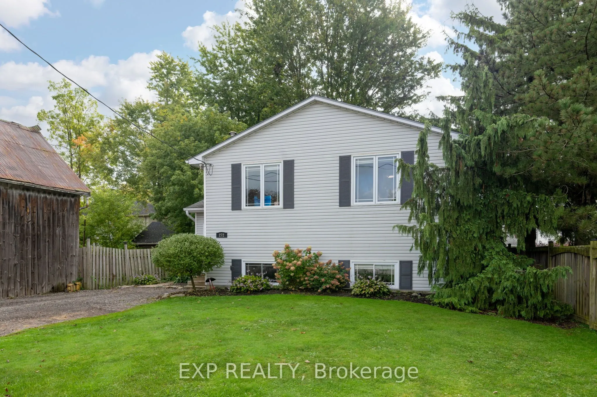 272 MARY Street