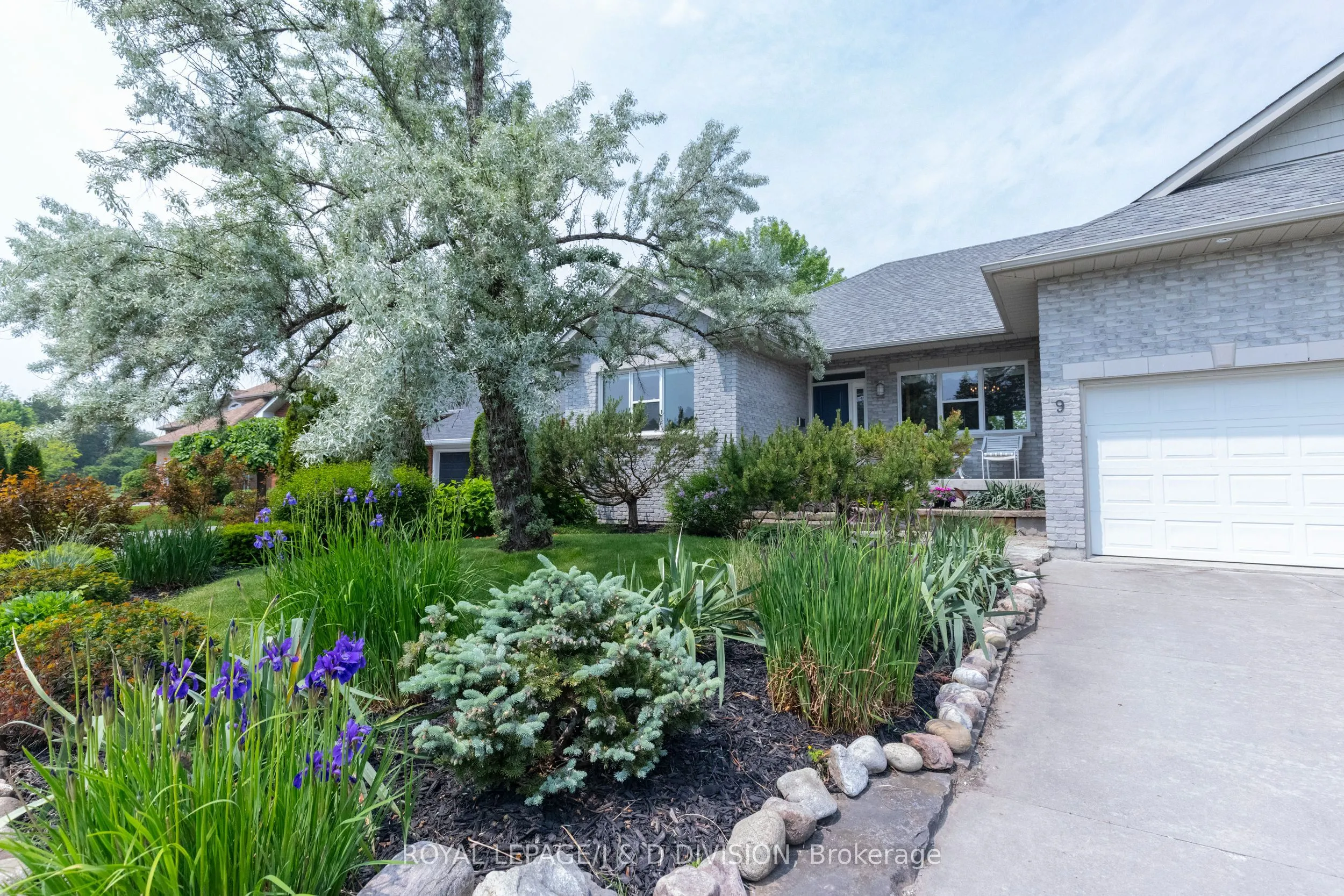 9 Victoria Avenue