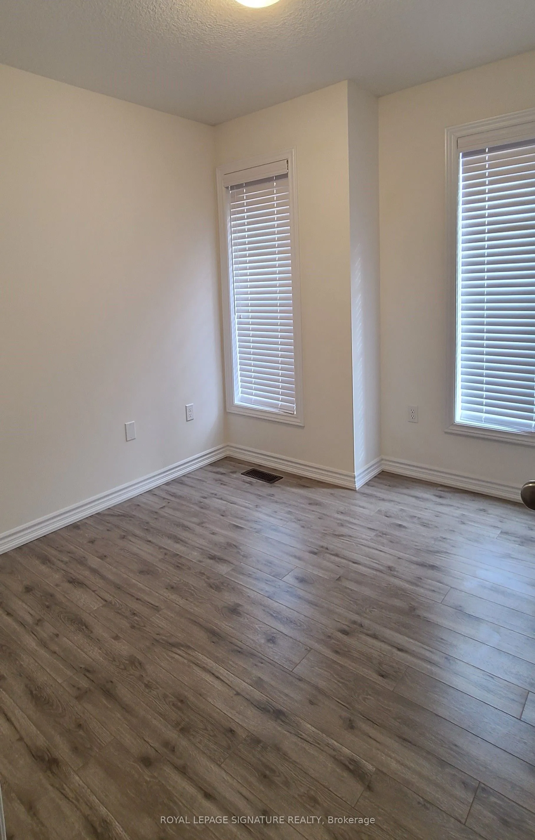 383 Dundas Street E, #43
