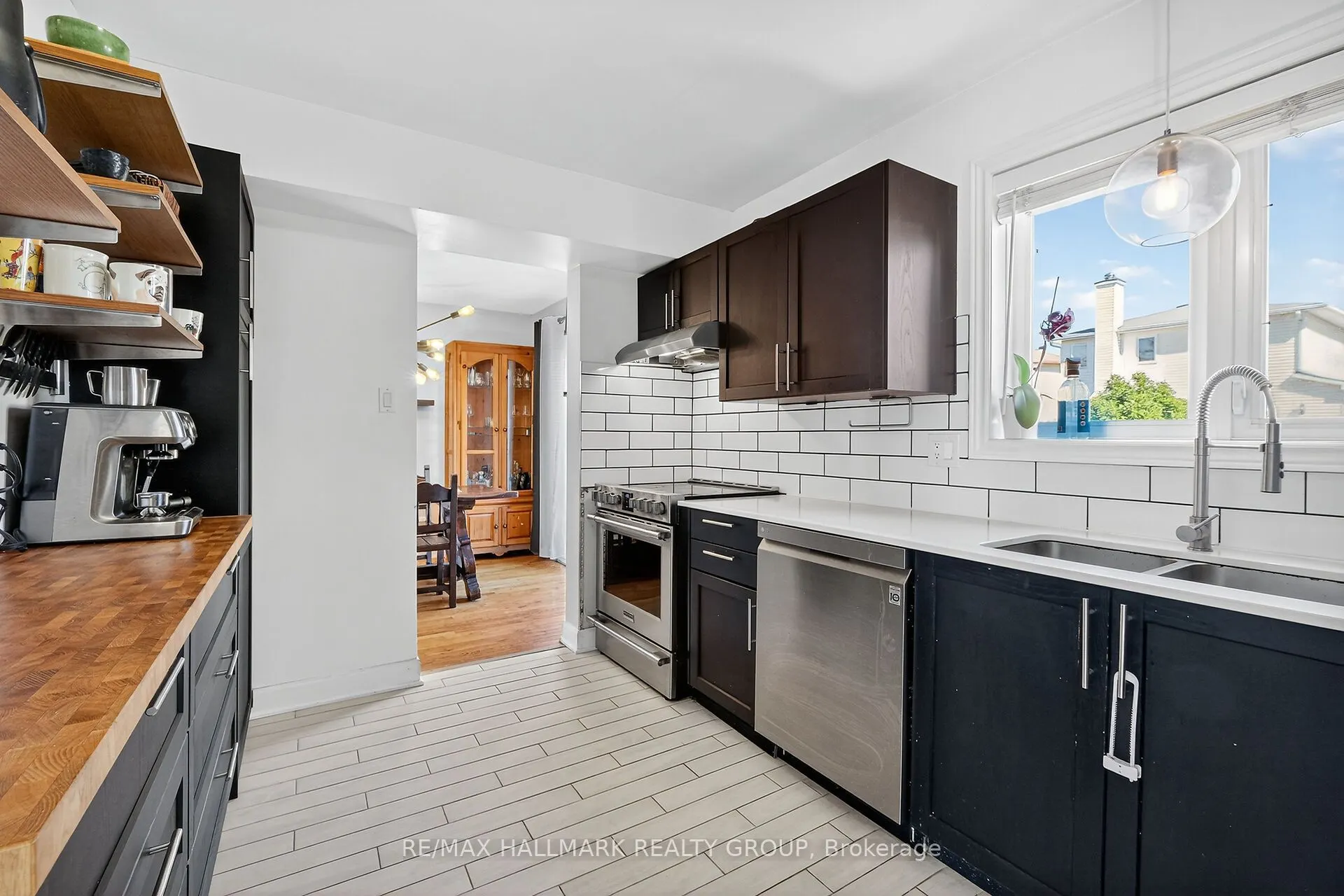 1821 Brousseau Crescent