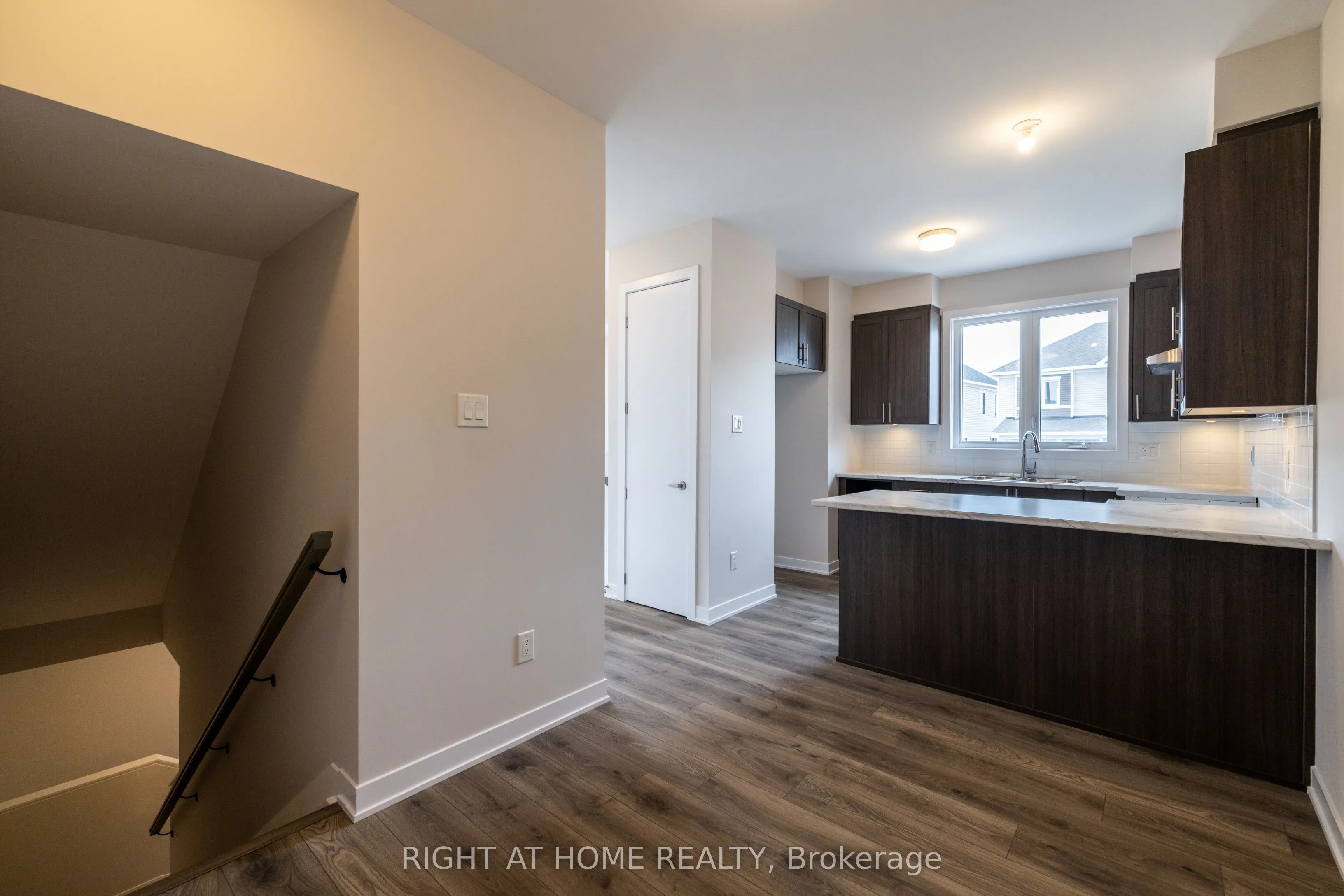 238 Speckled Alder Row
