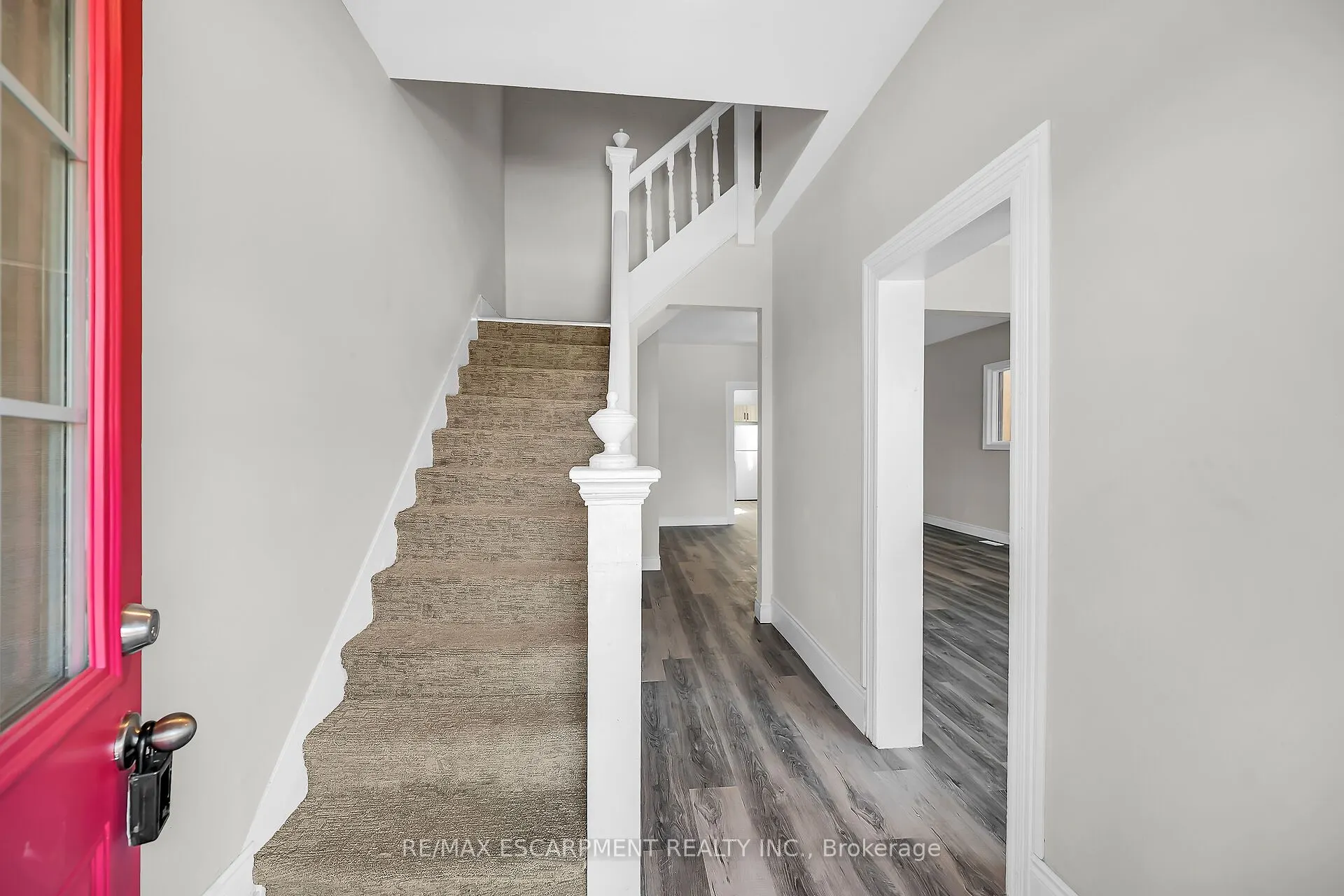 138 Sanford Avenue N