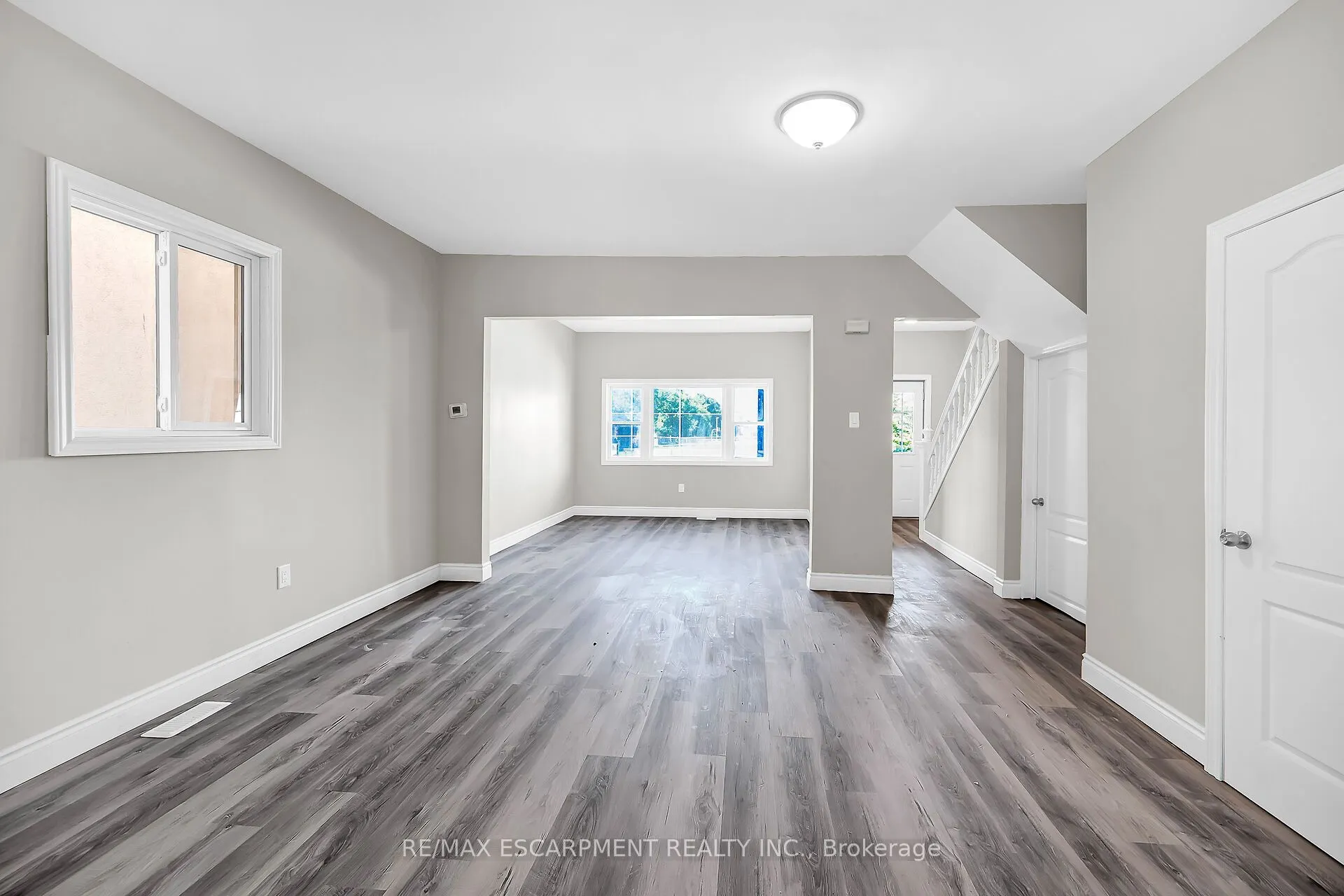 138 Sanford Avenue N