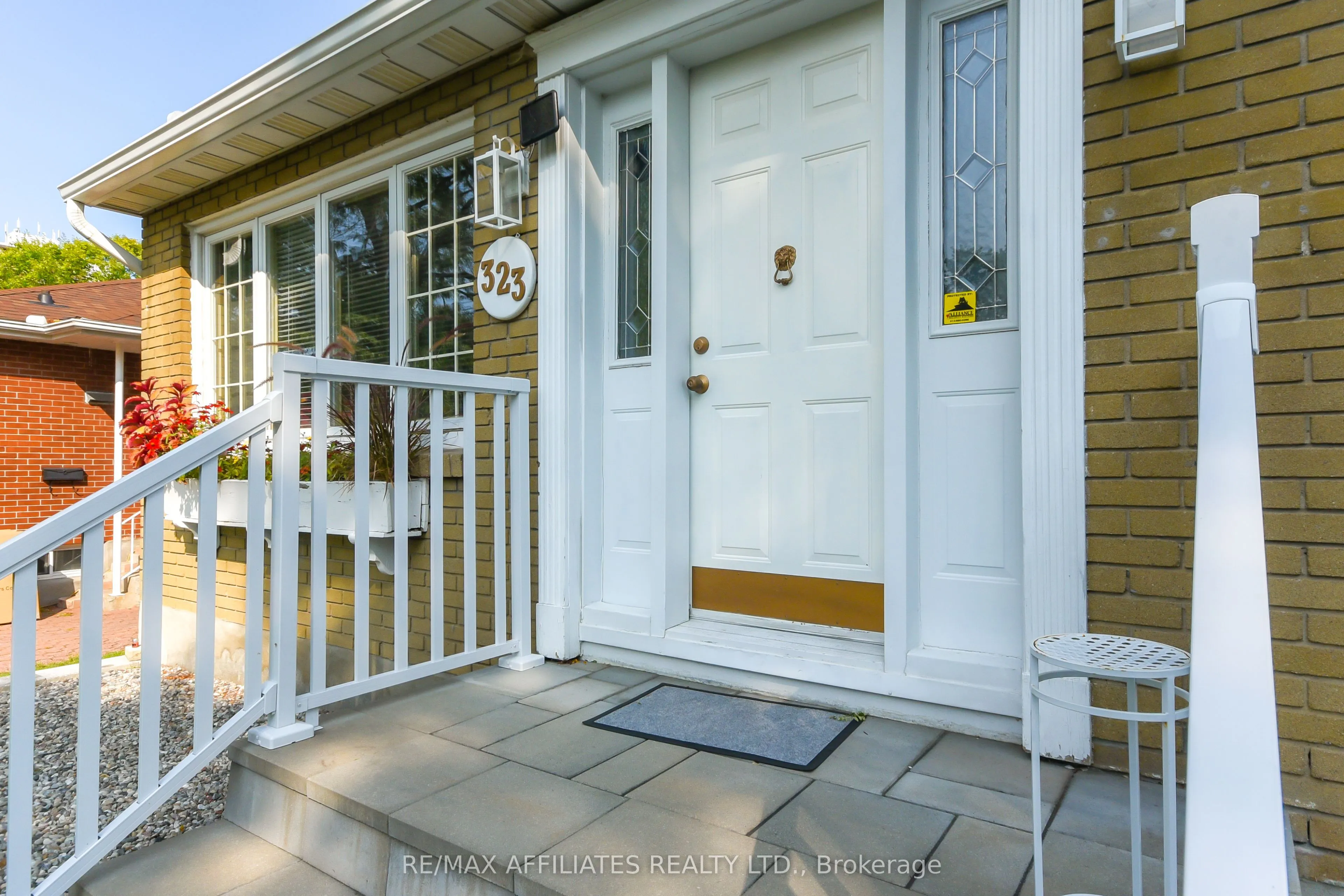 323 Fullerton Avenue