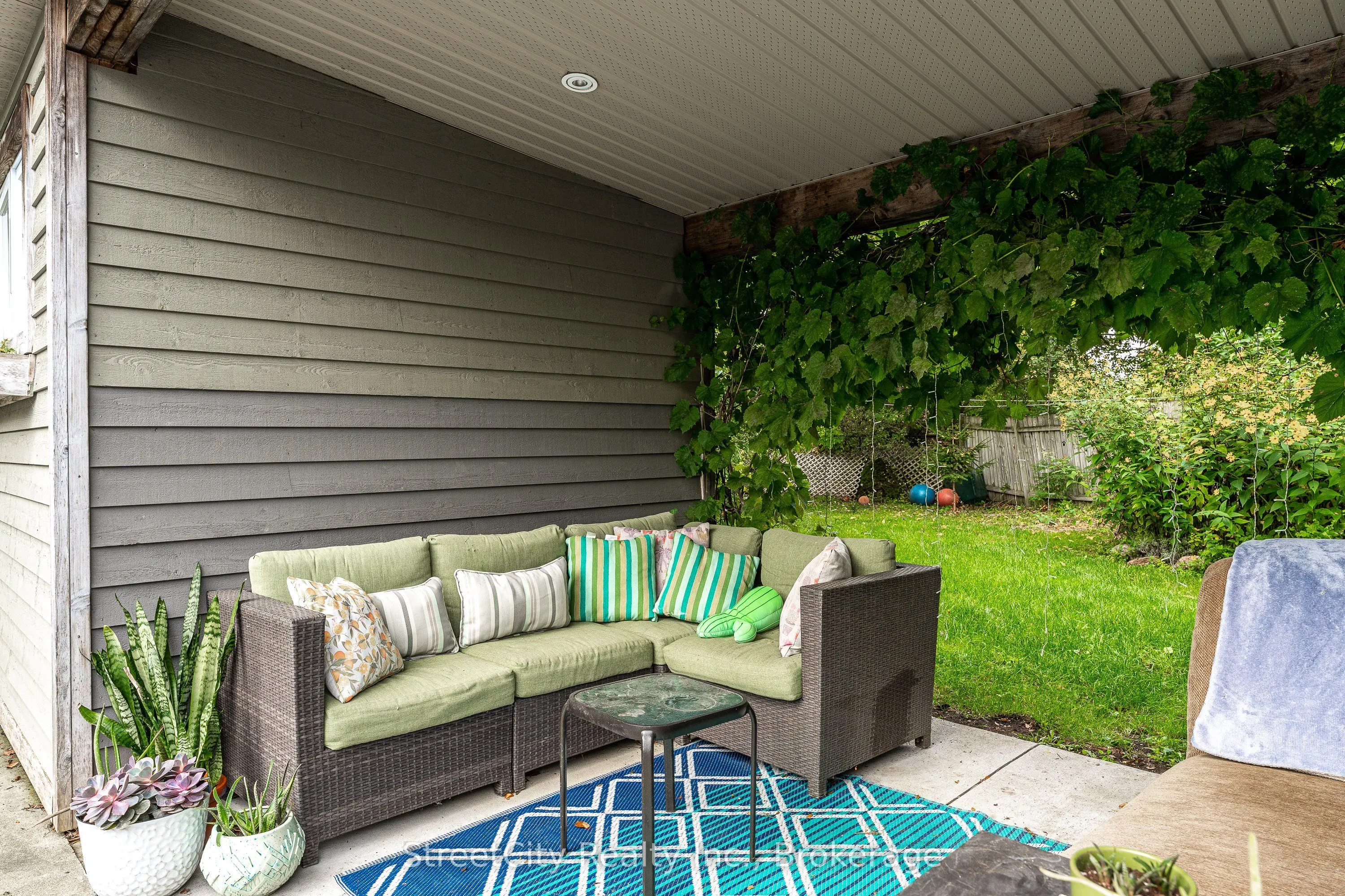27 Riehl Court