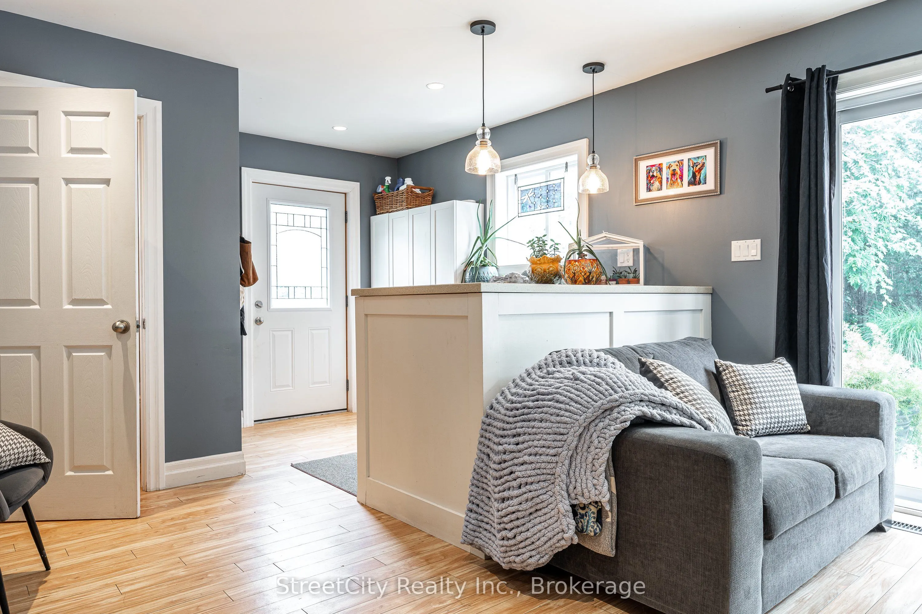 27 Riehl Court