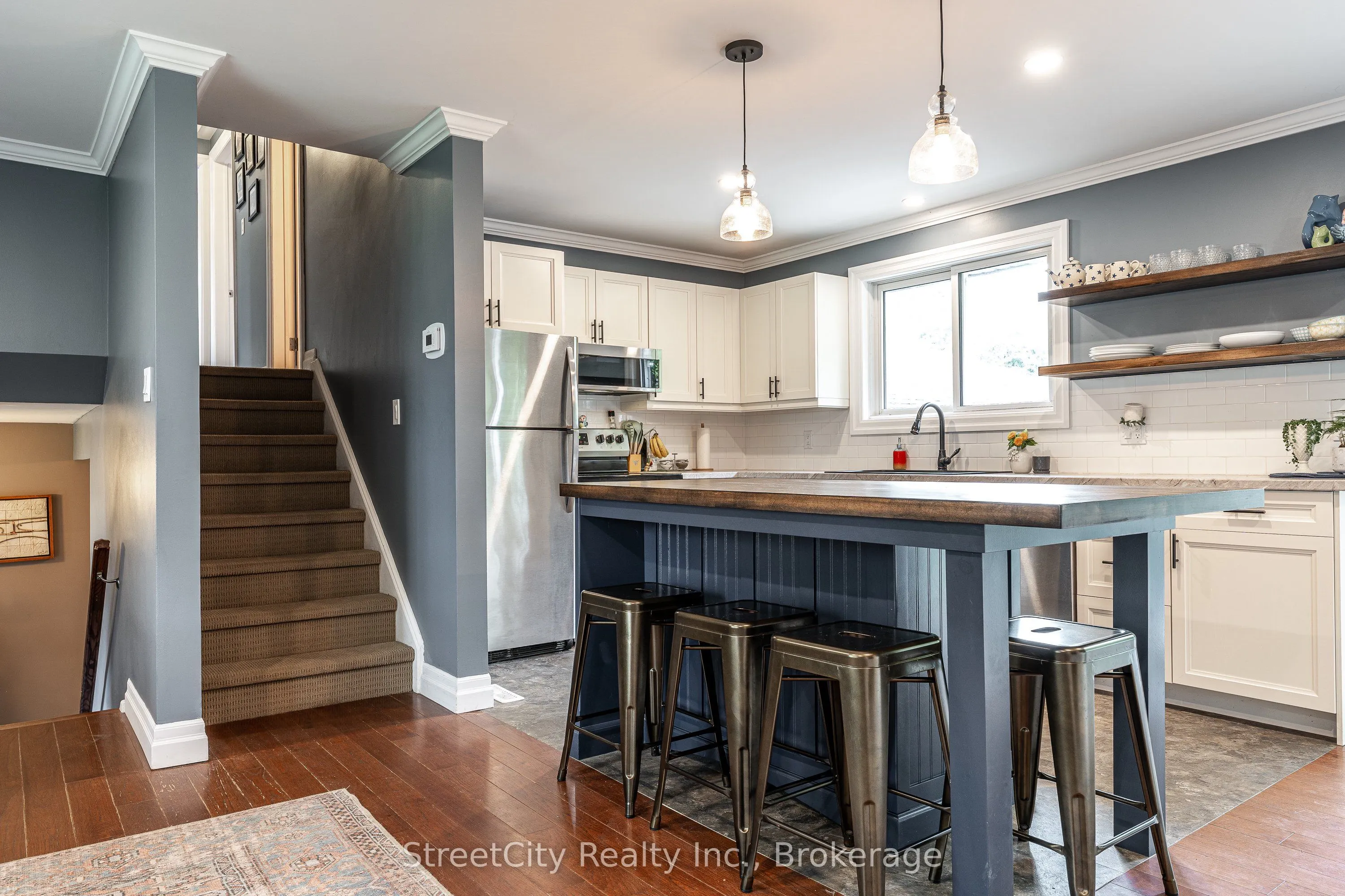 27 Riehl Court