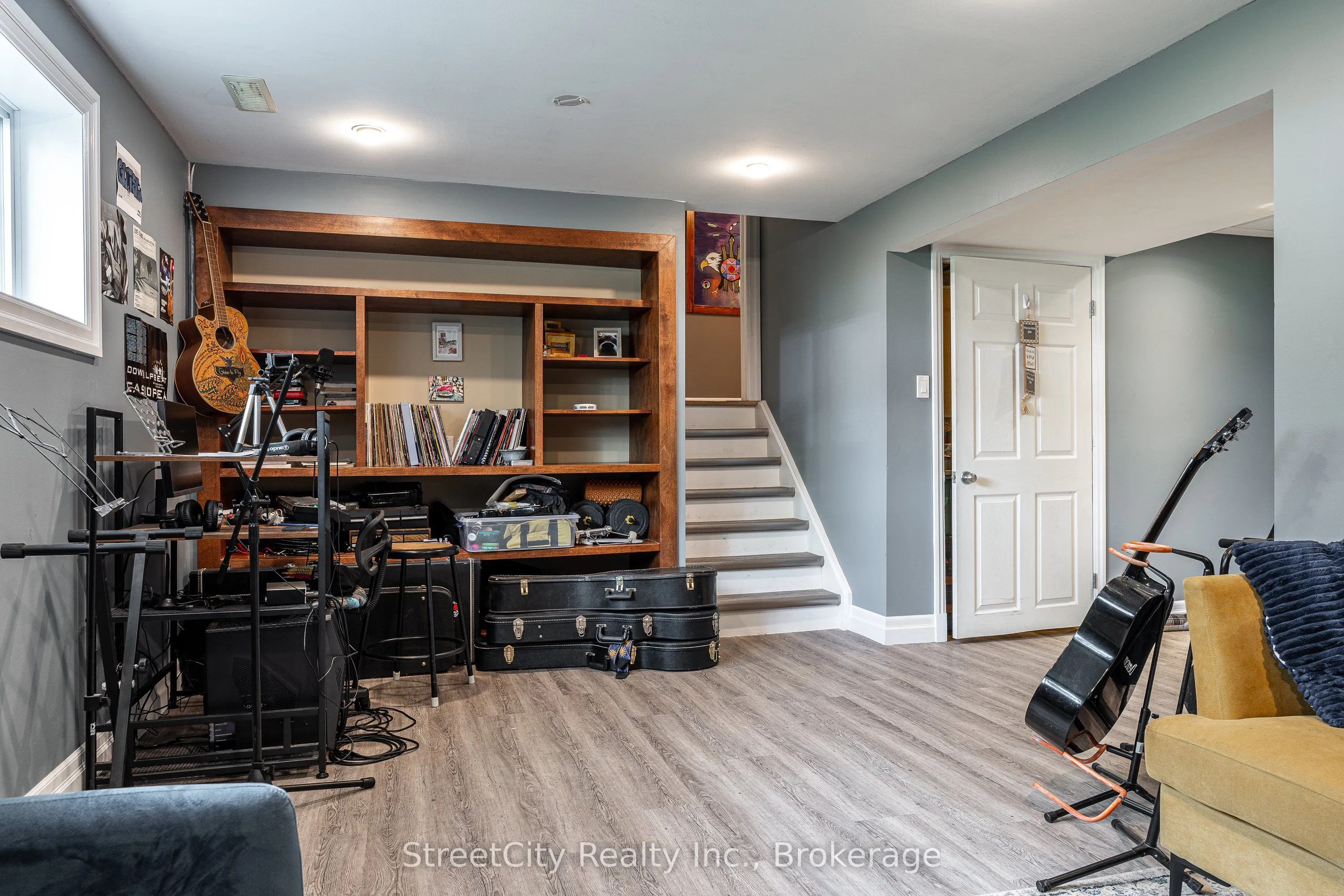 27 Riehl Court