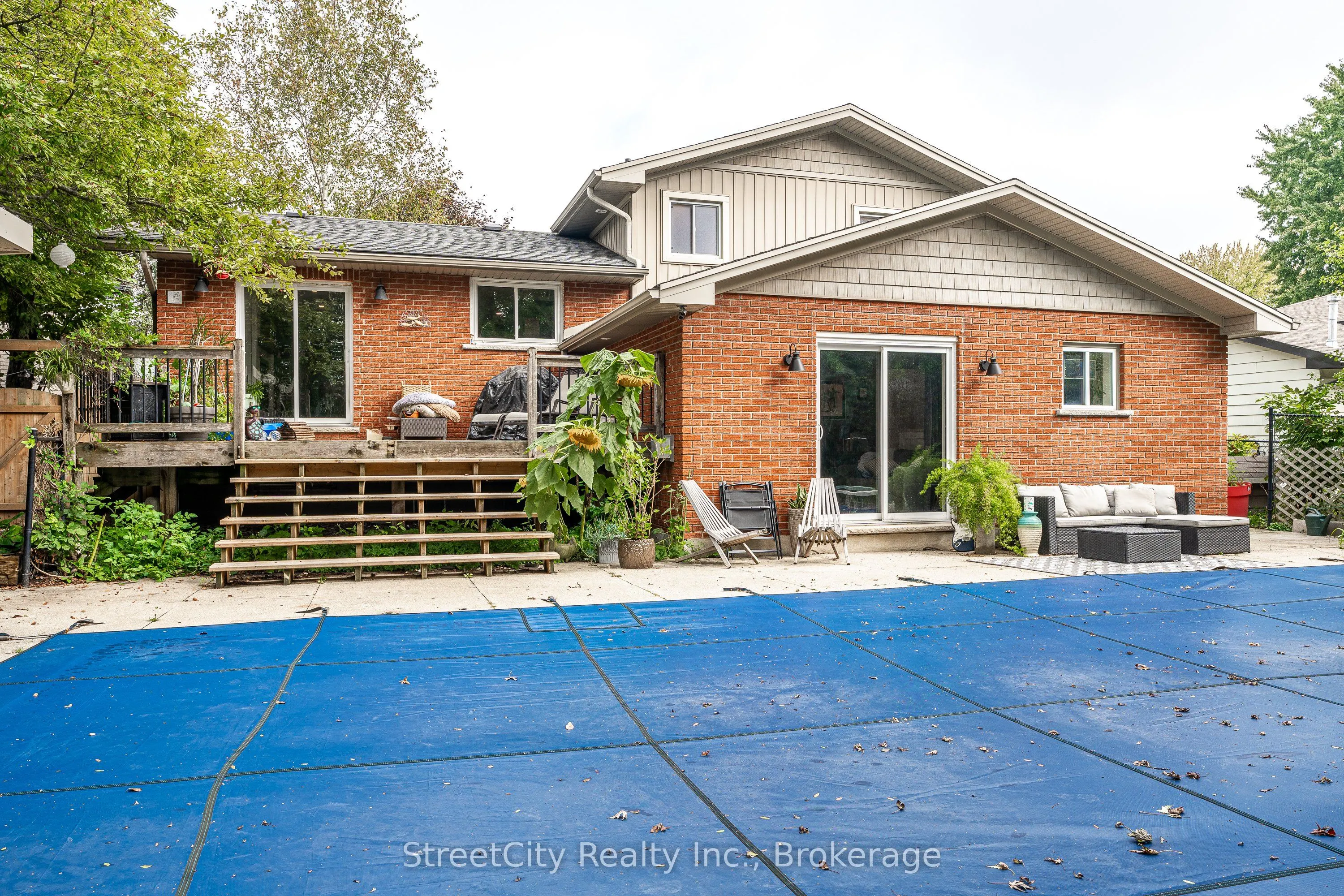 27 Riehl Court