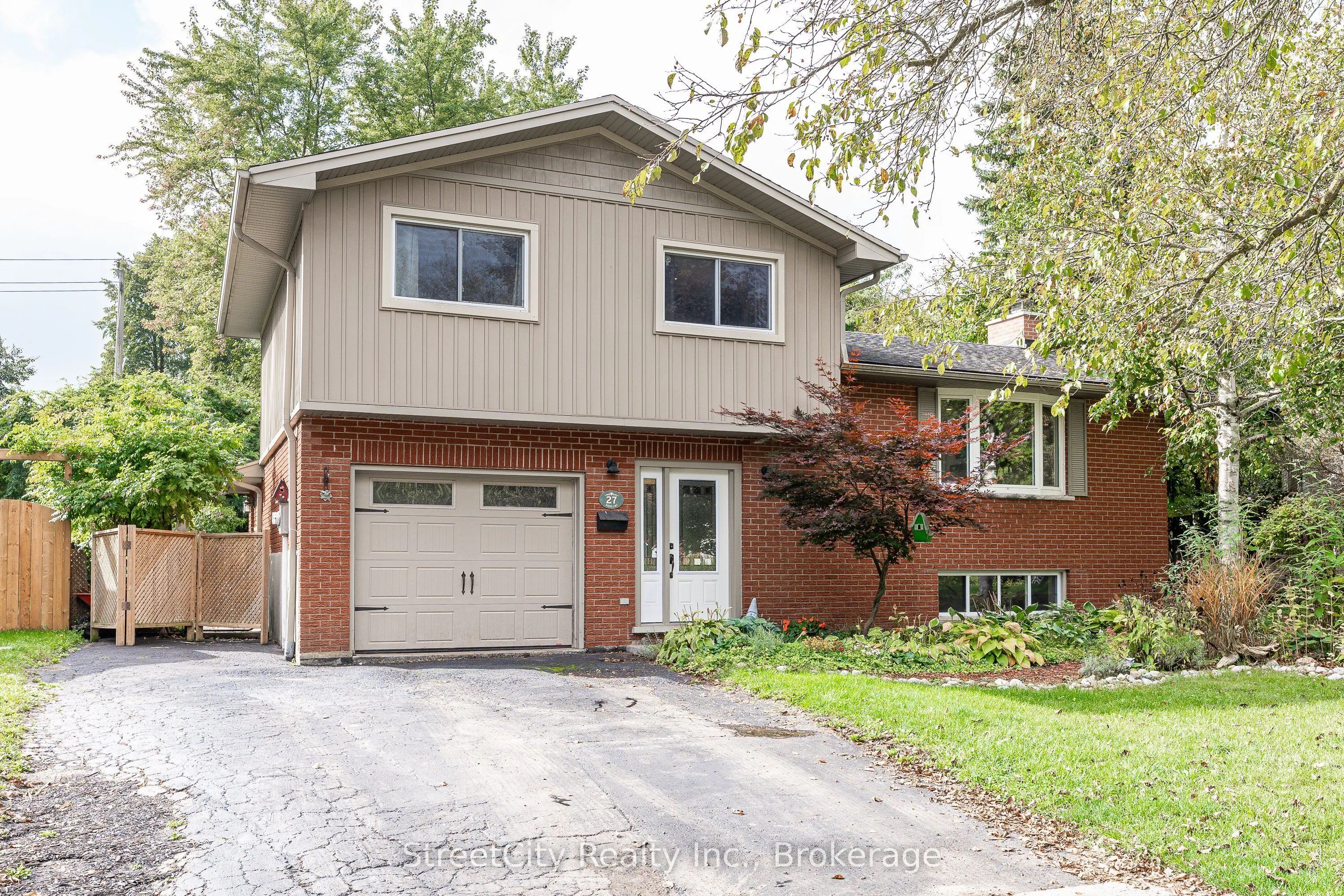 27 Riehl Court