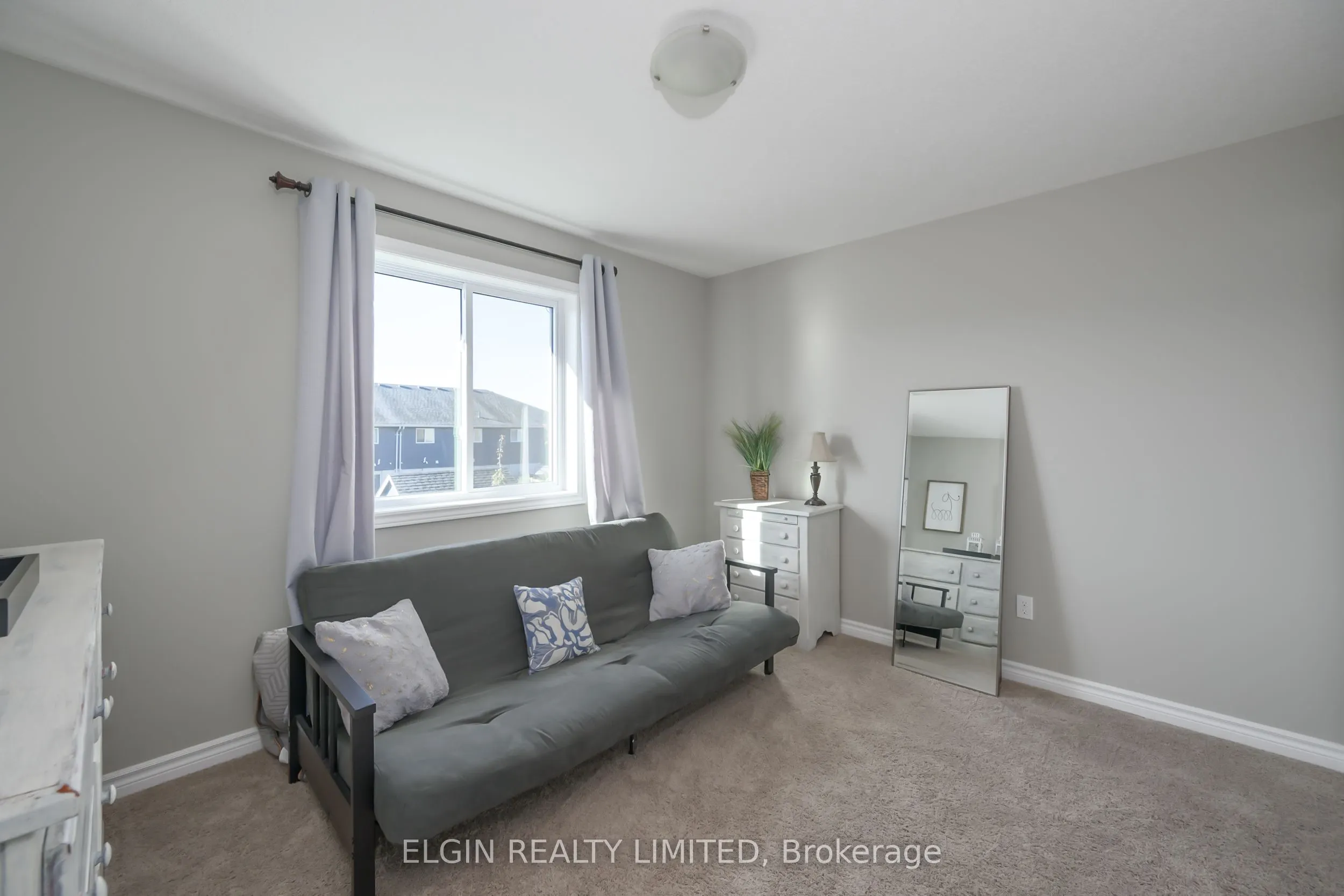 12 RUSSET Lane