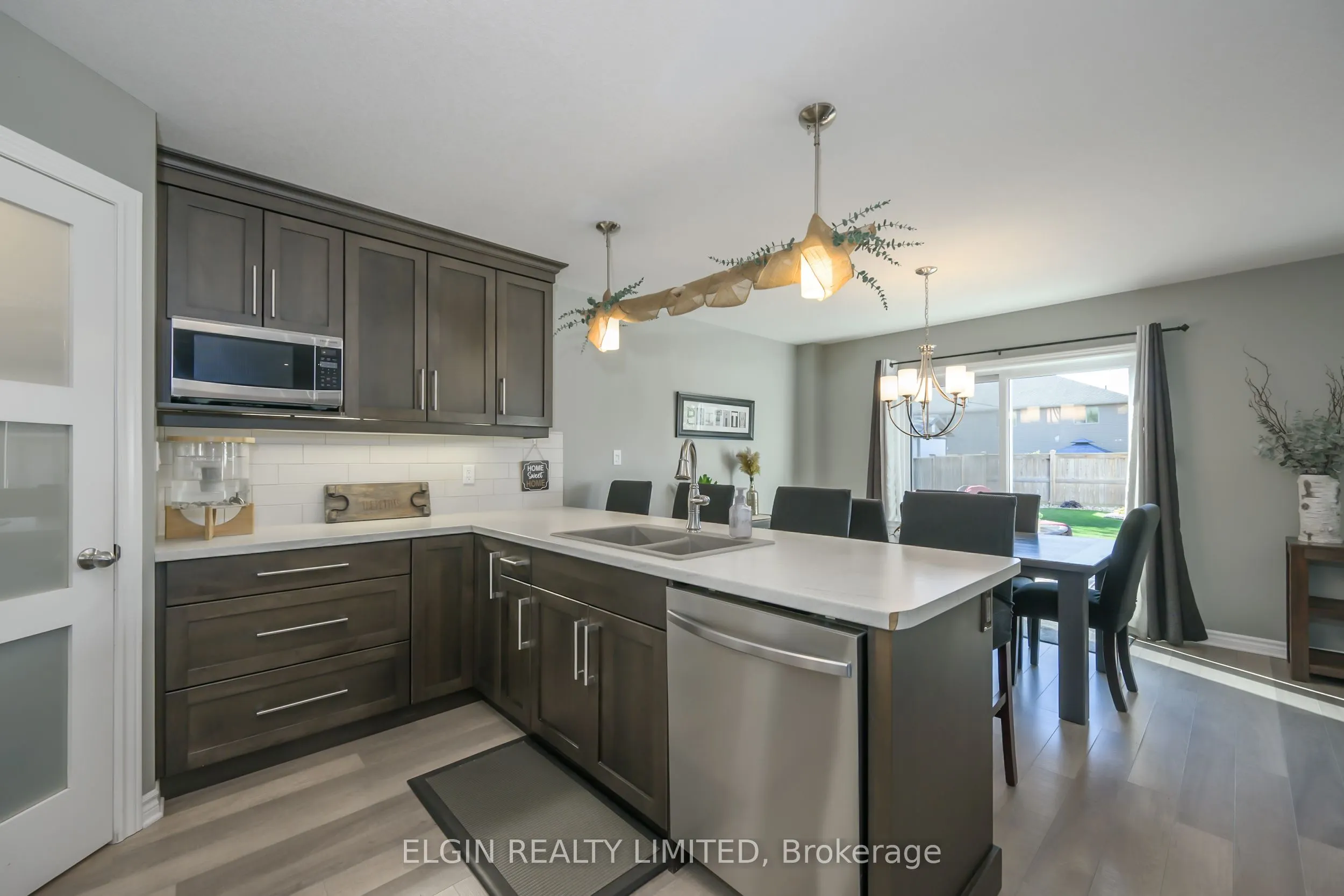 12 RUSSET Lane
