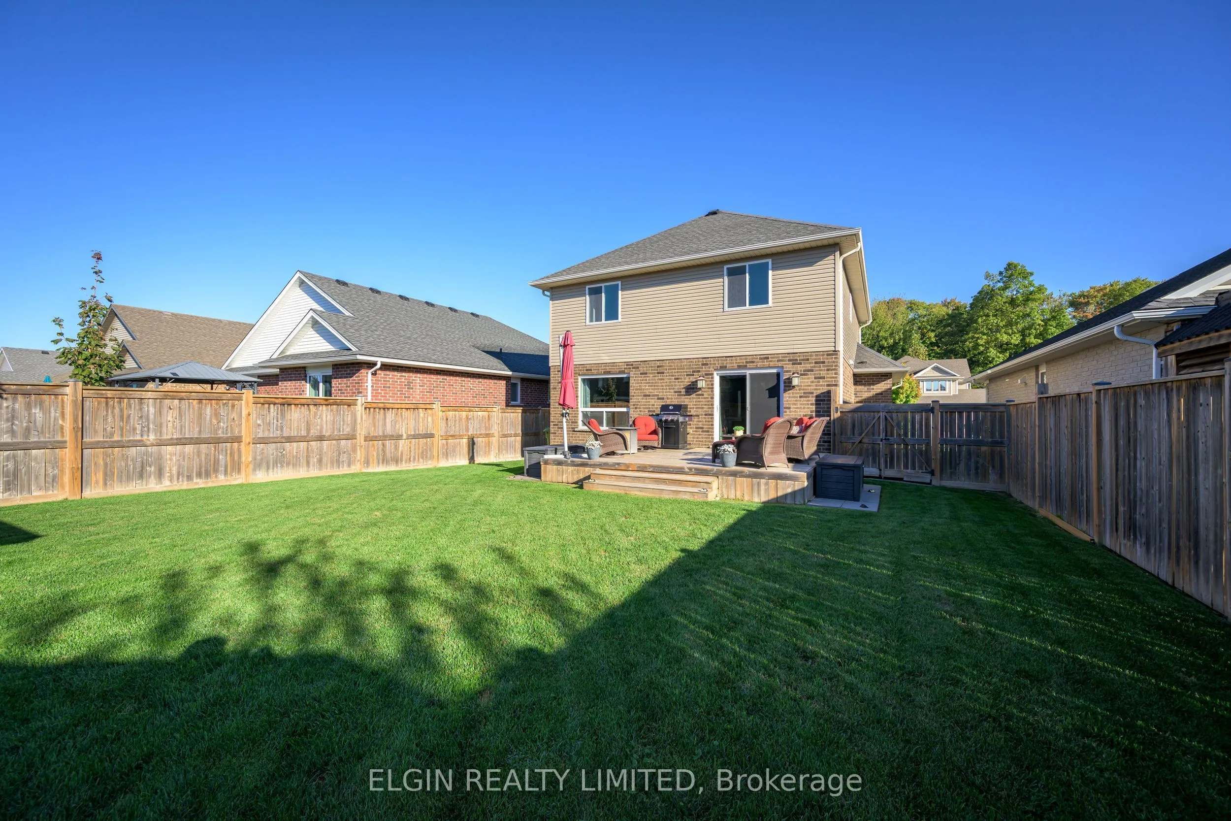 12 RUSSET Lane