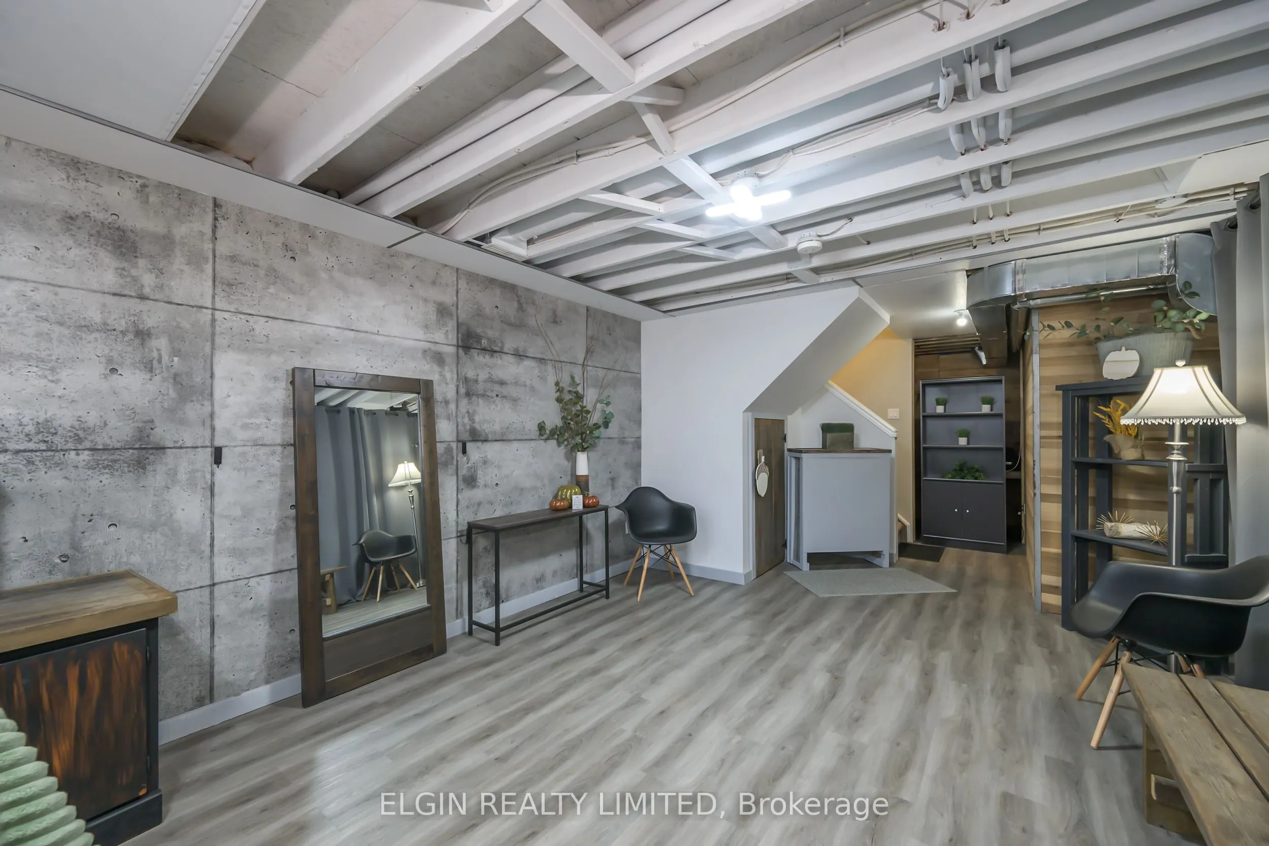 12 RUSSET Lane