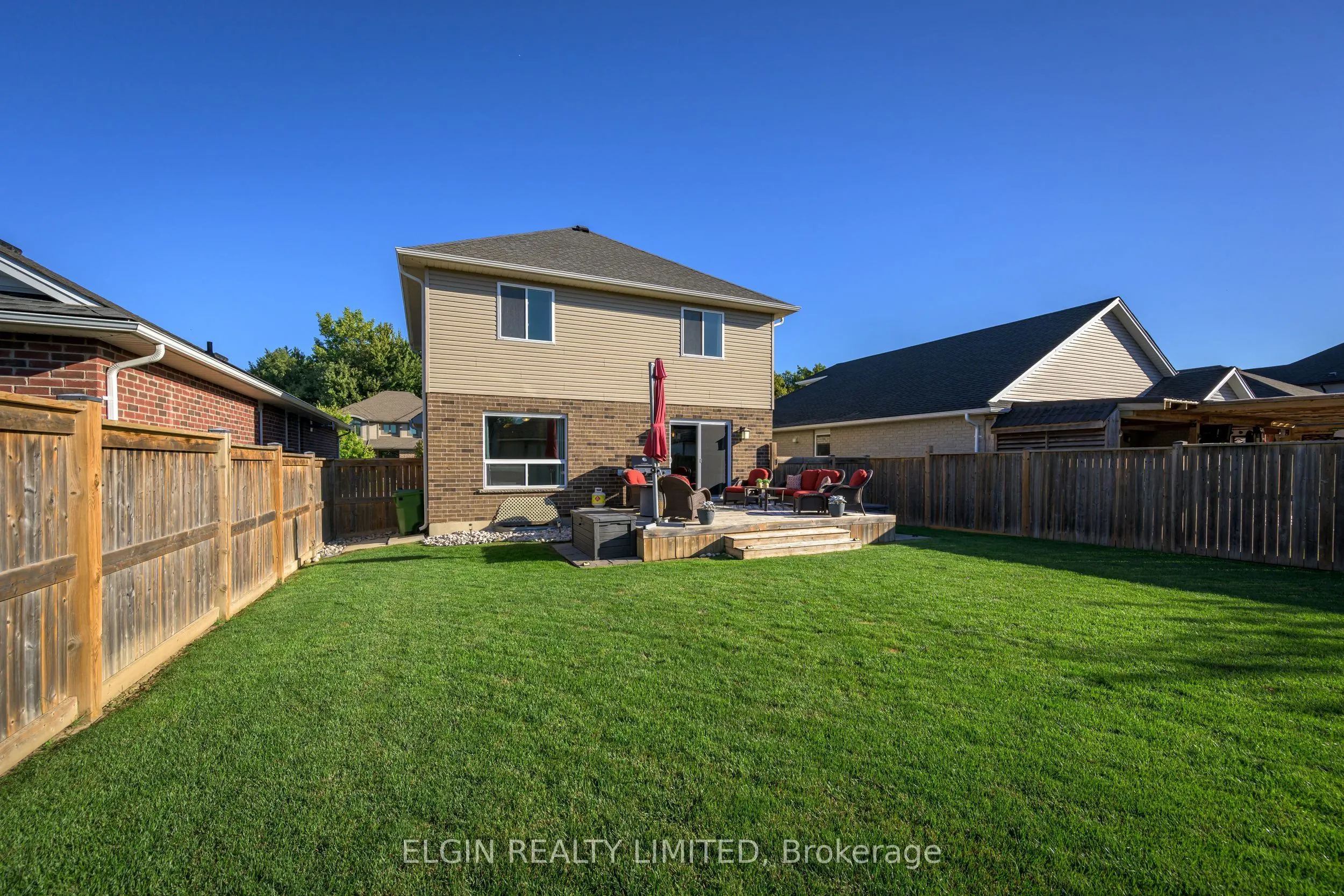 12 RUSSET Lane