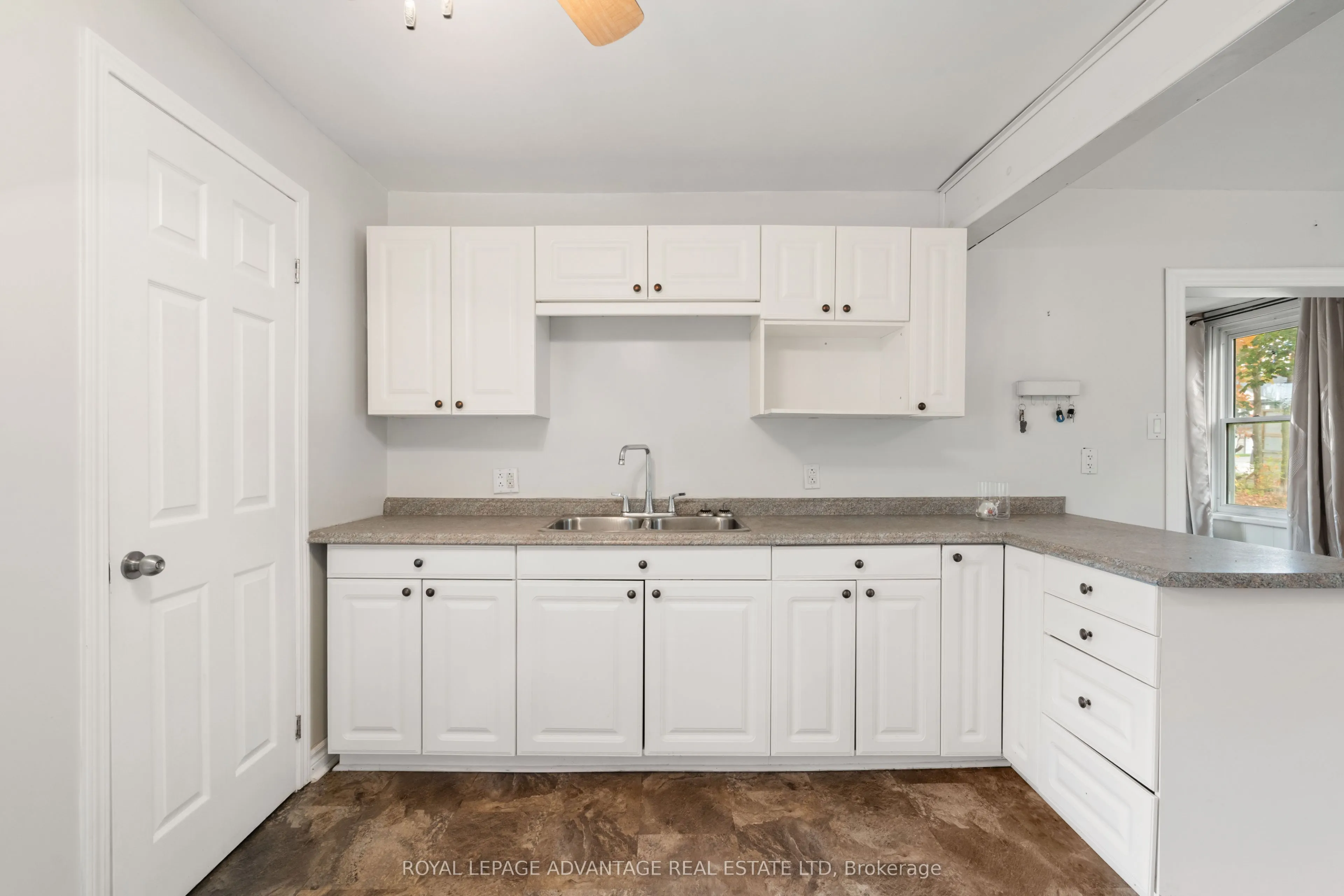 79 Broadview Avenue W