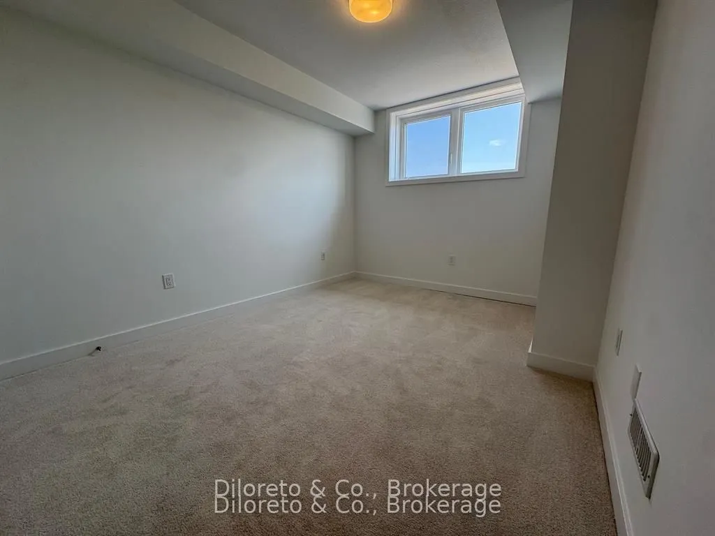 940 St. David Street N, #21