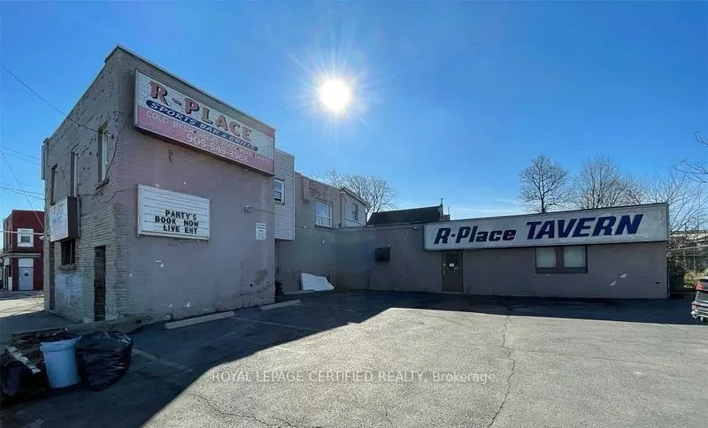 172 Beach Road N