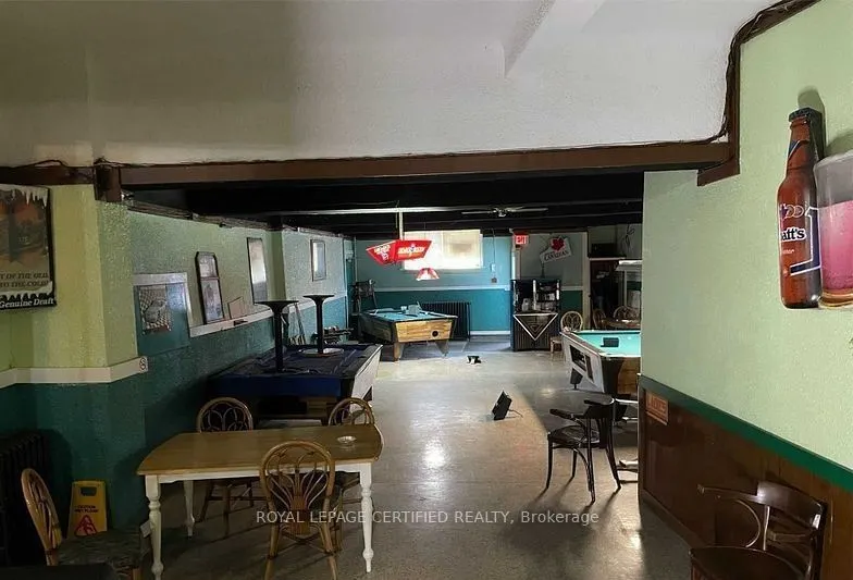 172 Beach Road N