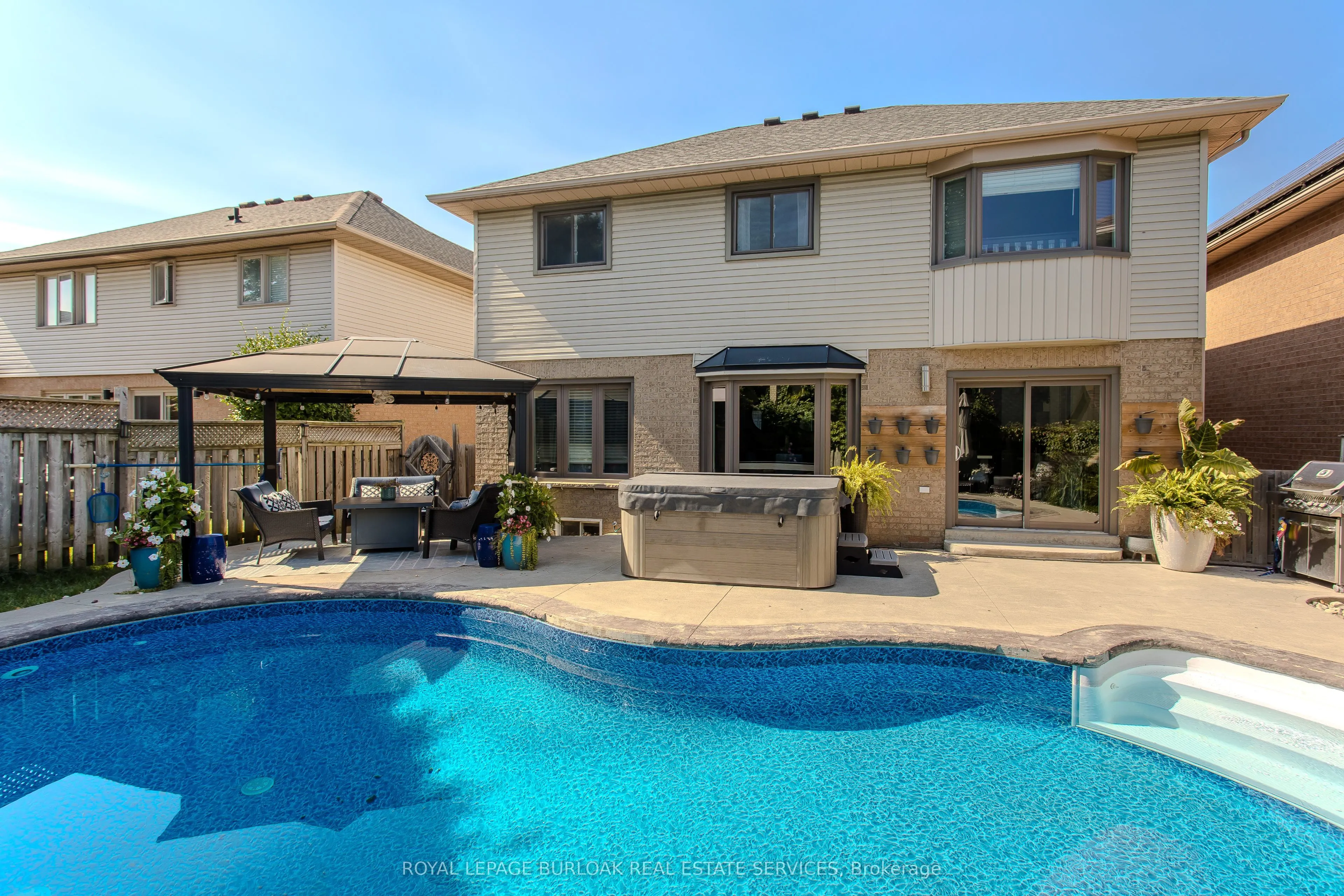 96 Laurendale Avenue
