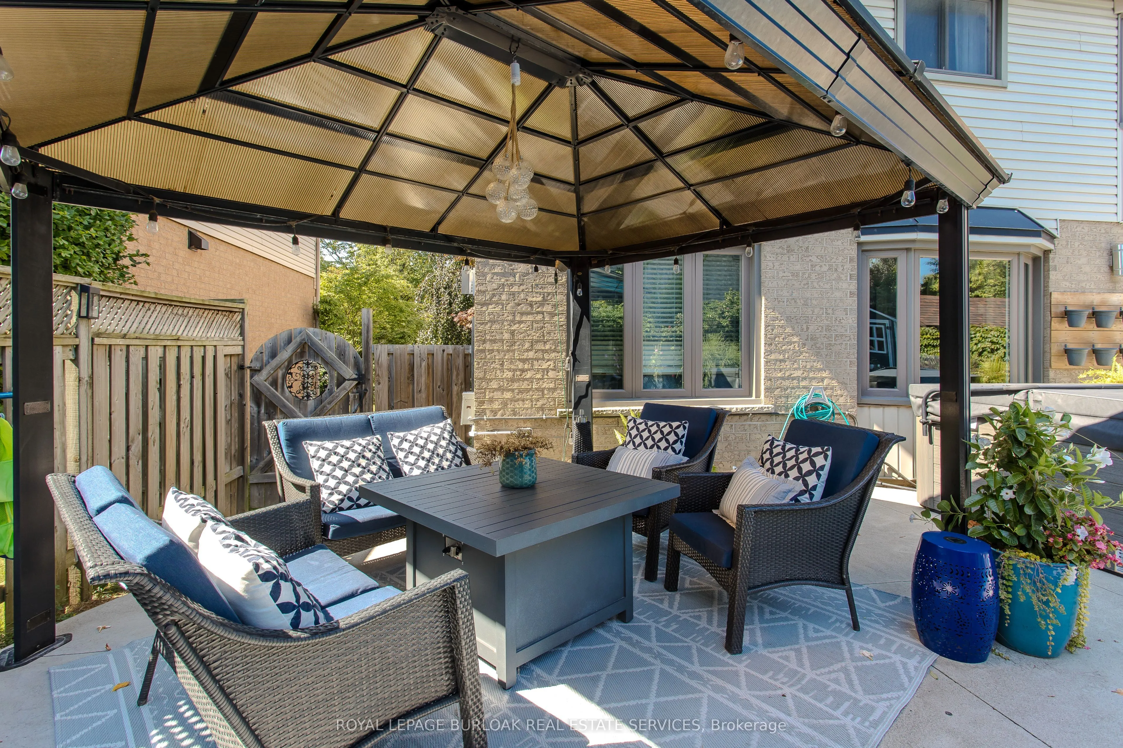 96 Laurendale Avenue
