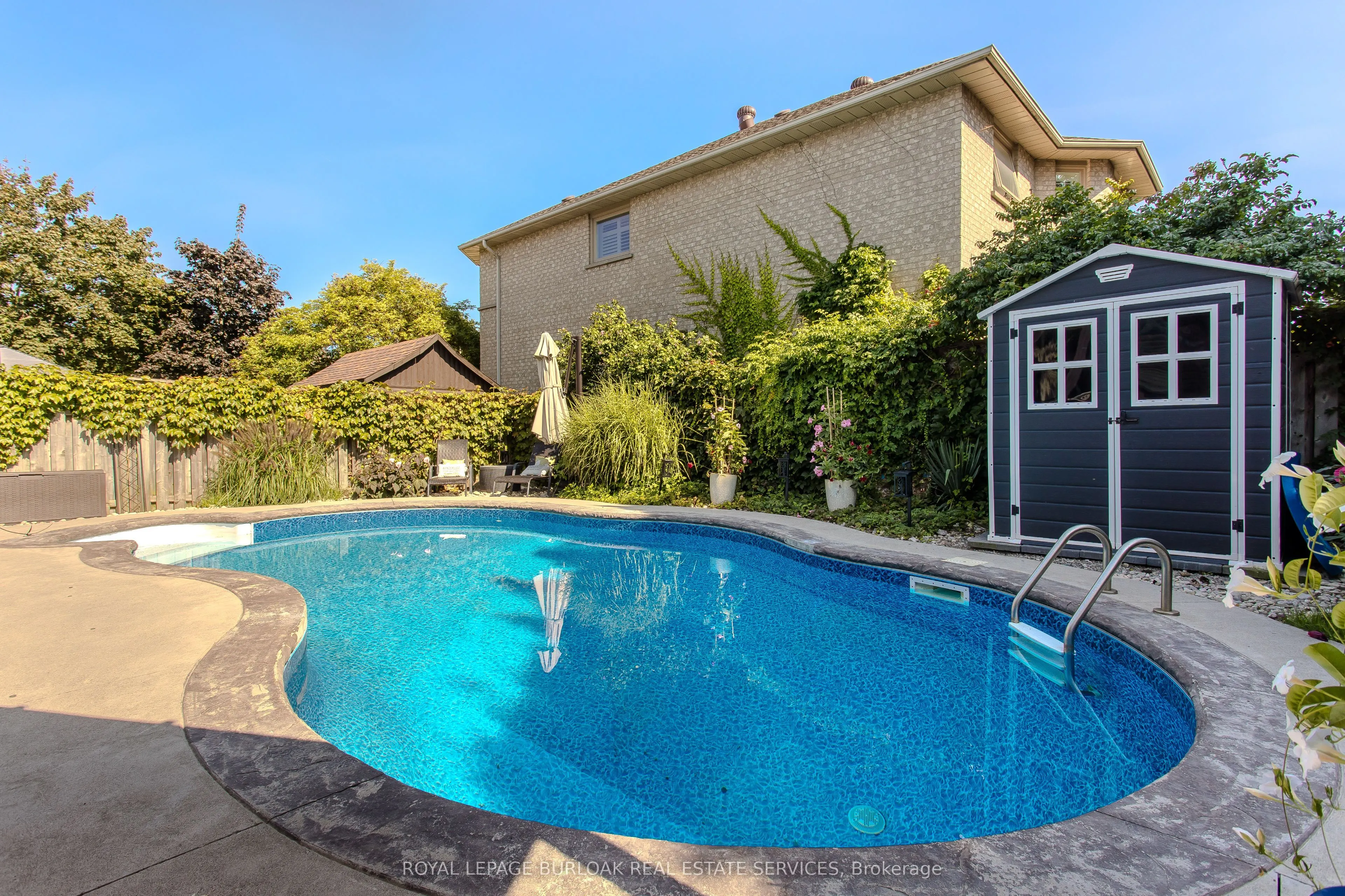 96 Laurendale Avenue