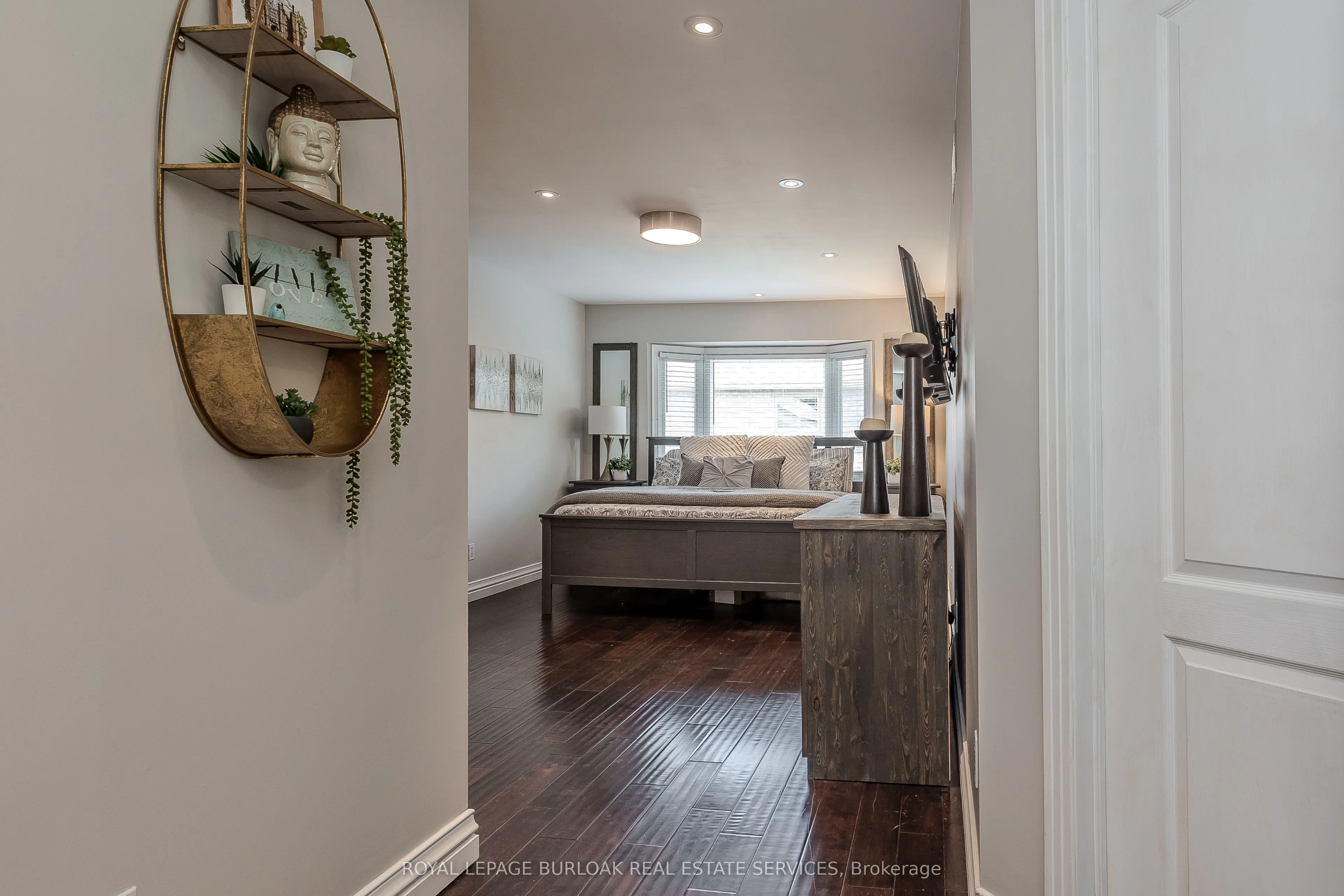 96 Laurendale Avenue