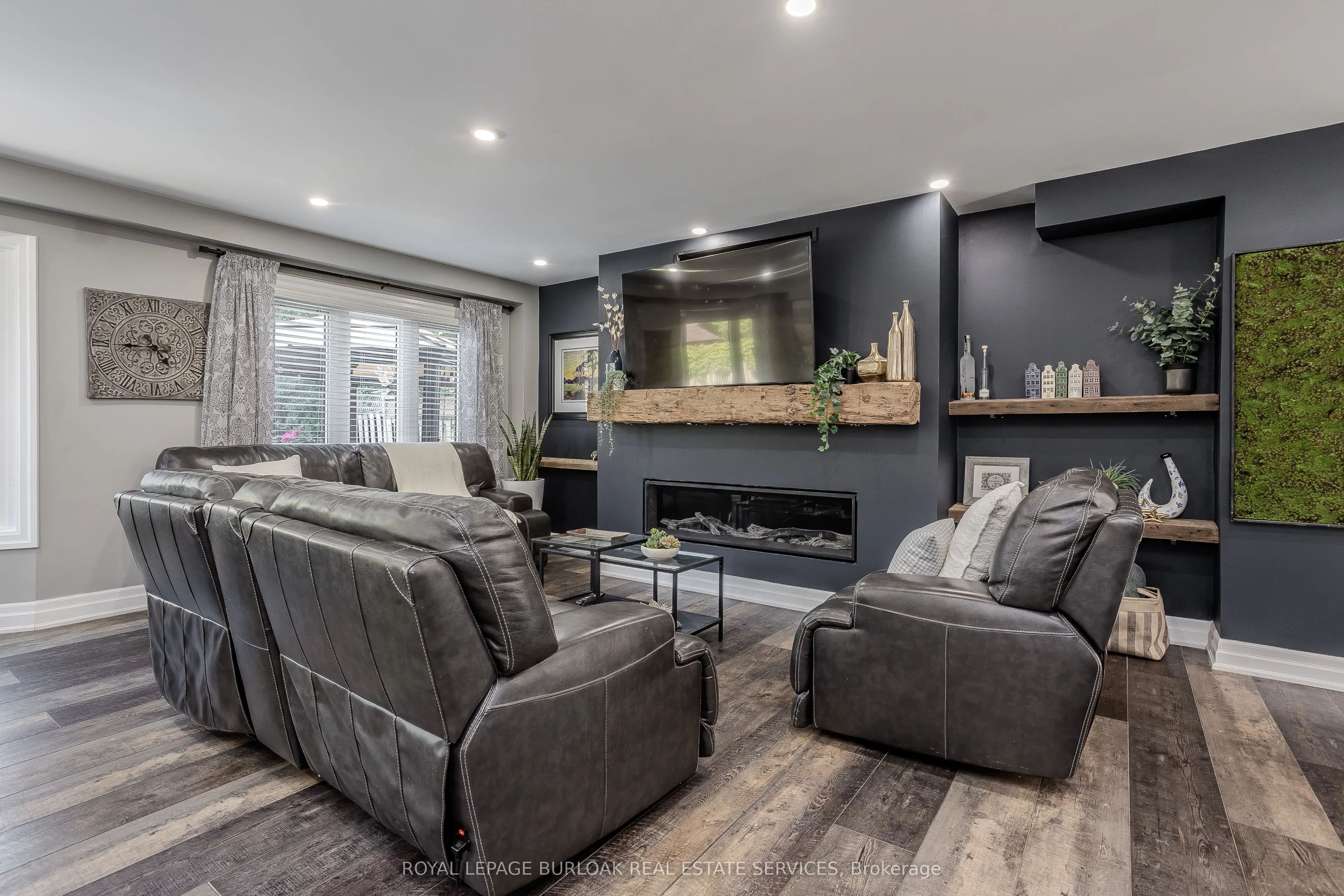 96 Laurendale Avenue