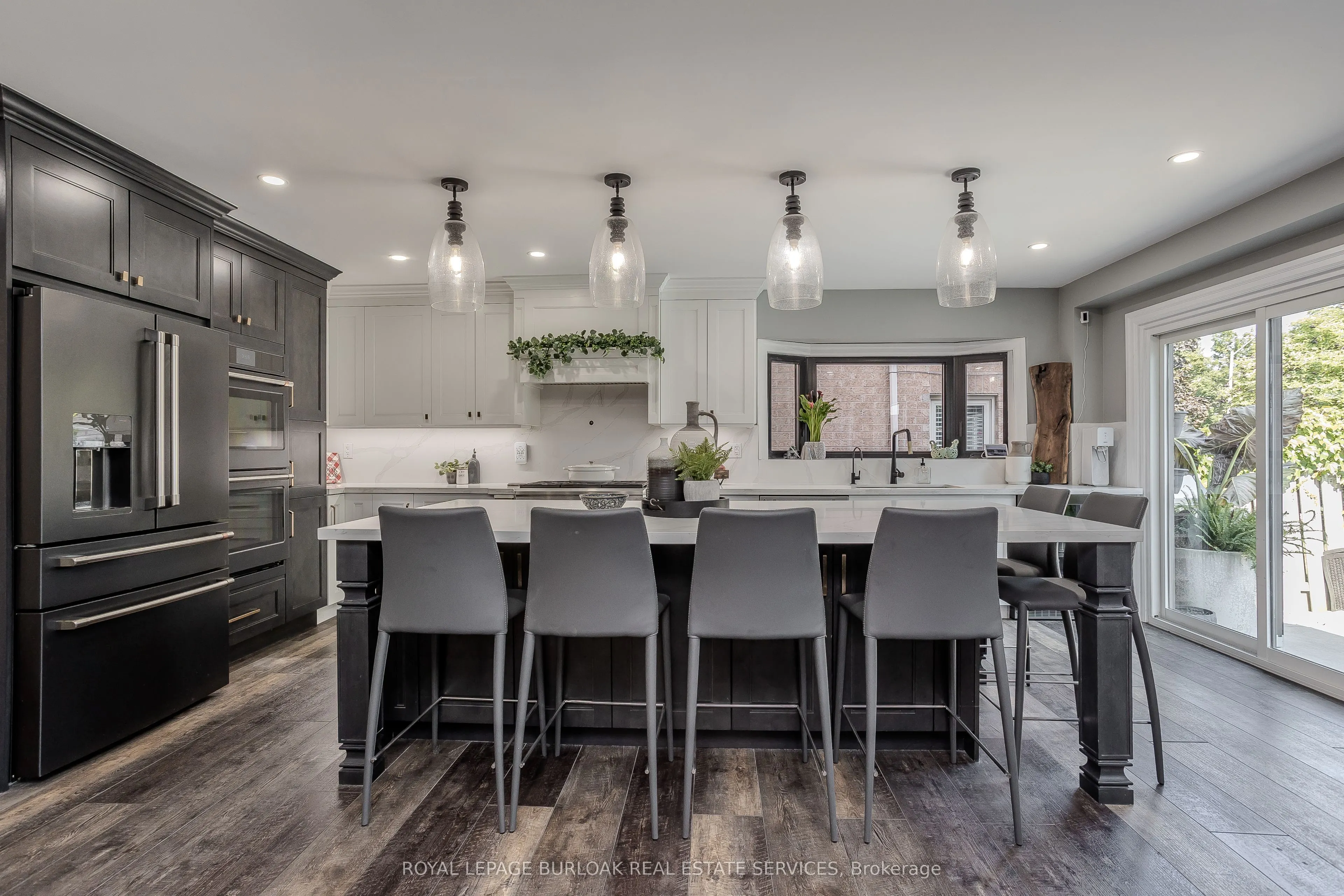 96 Laurendale Avenue