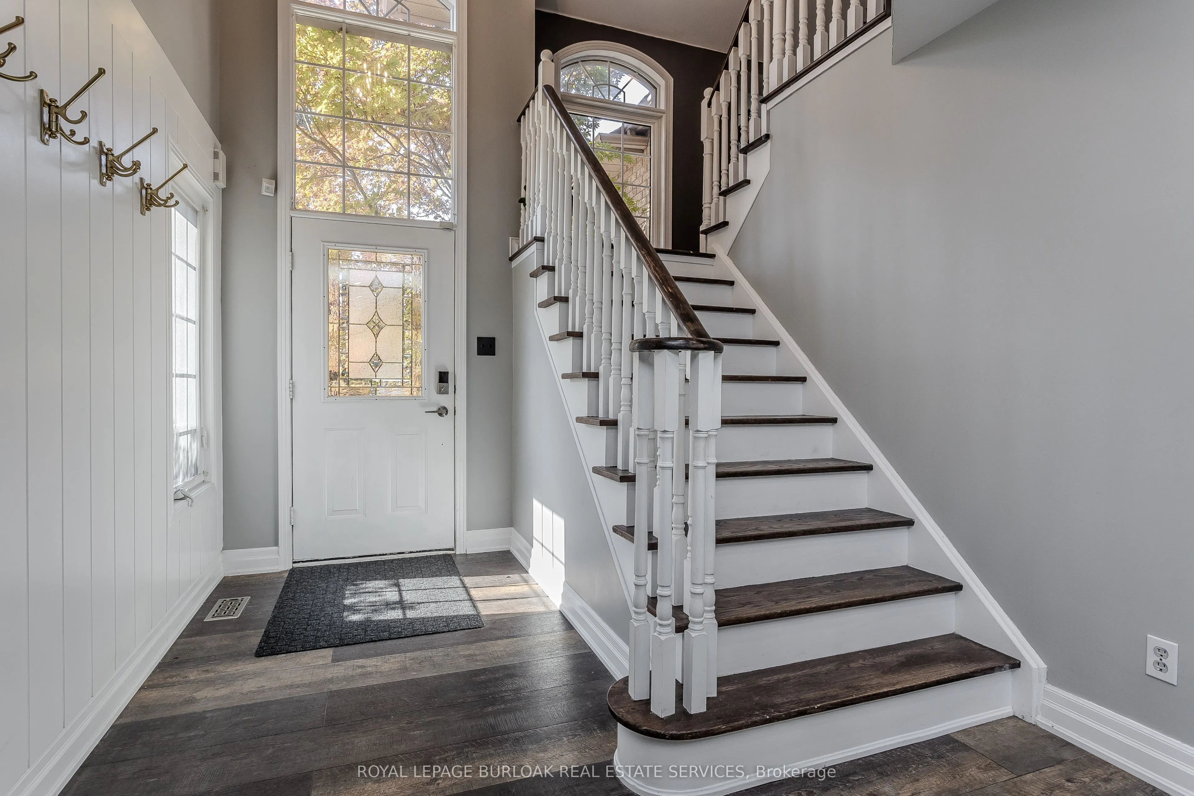 96 Laurendale Avenue
