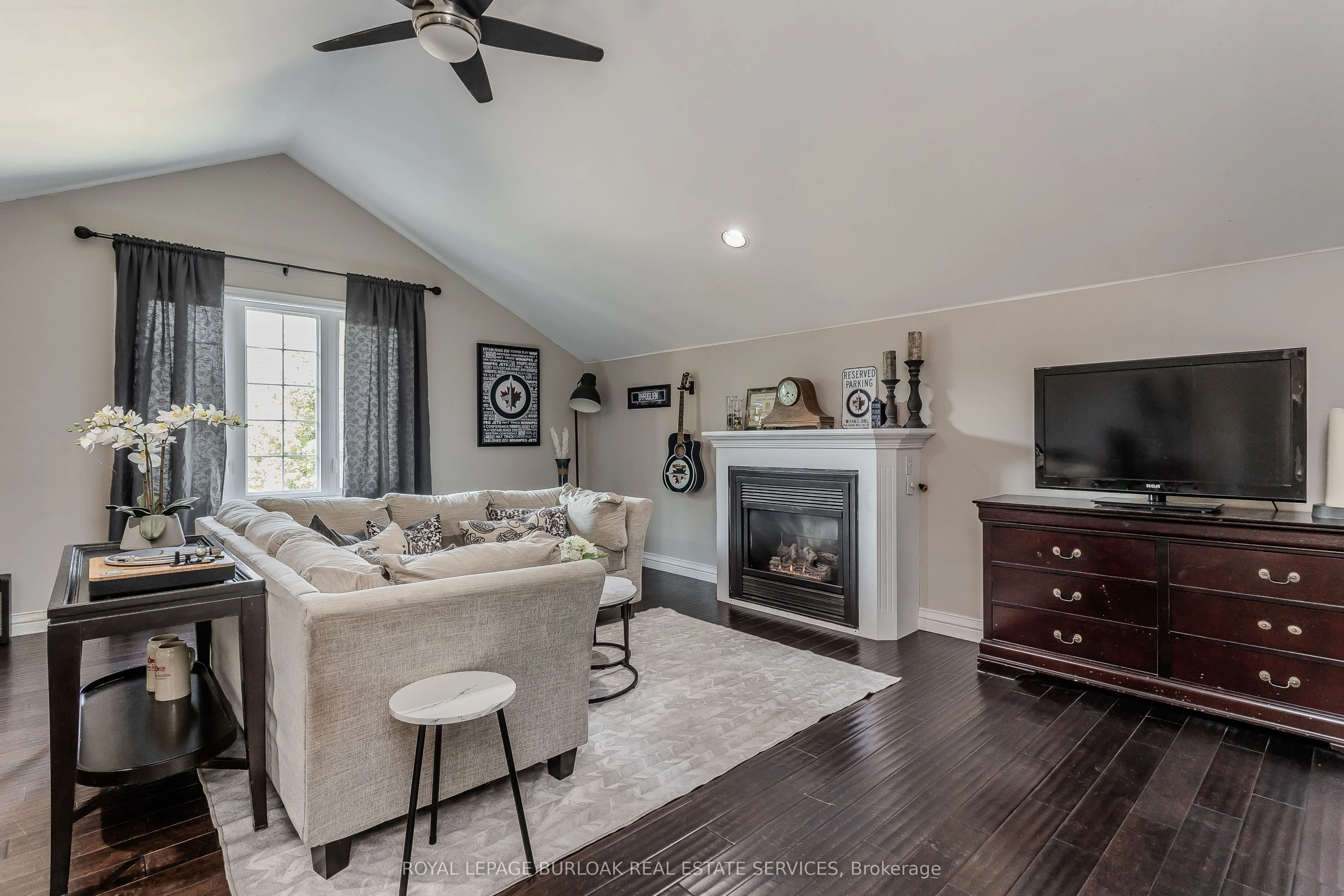 96 Laurendale Avenue