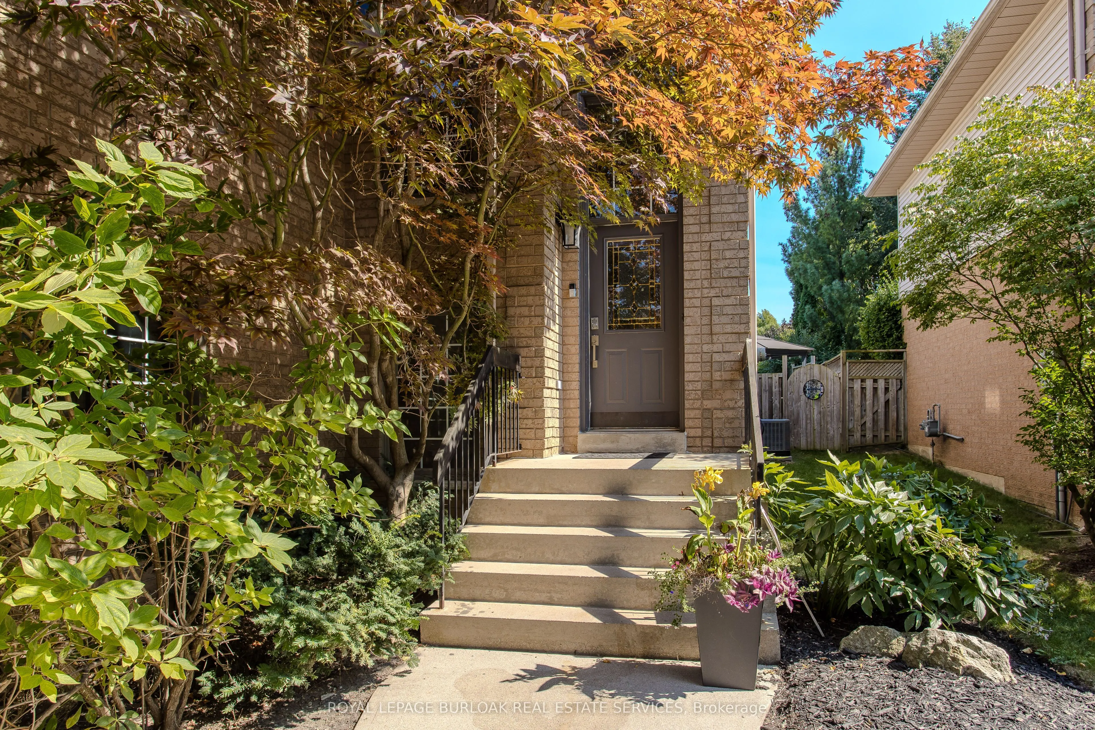 96 Laurendale Avenue