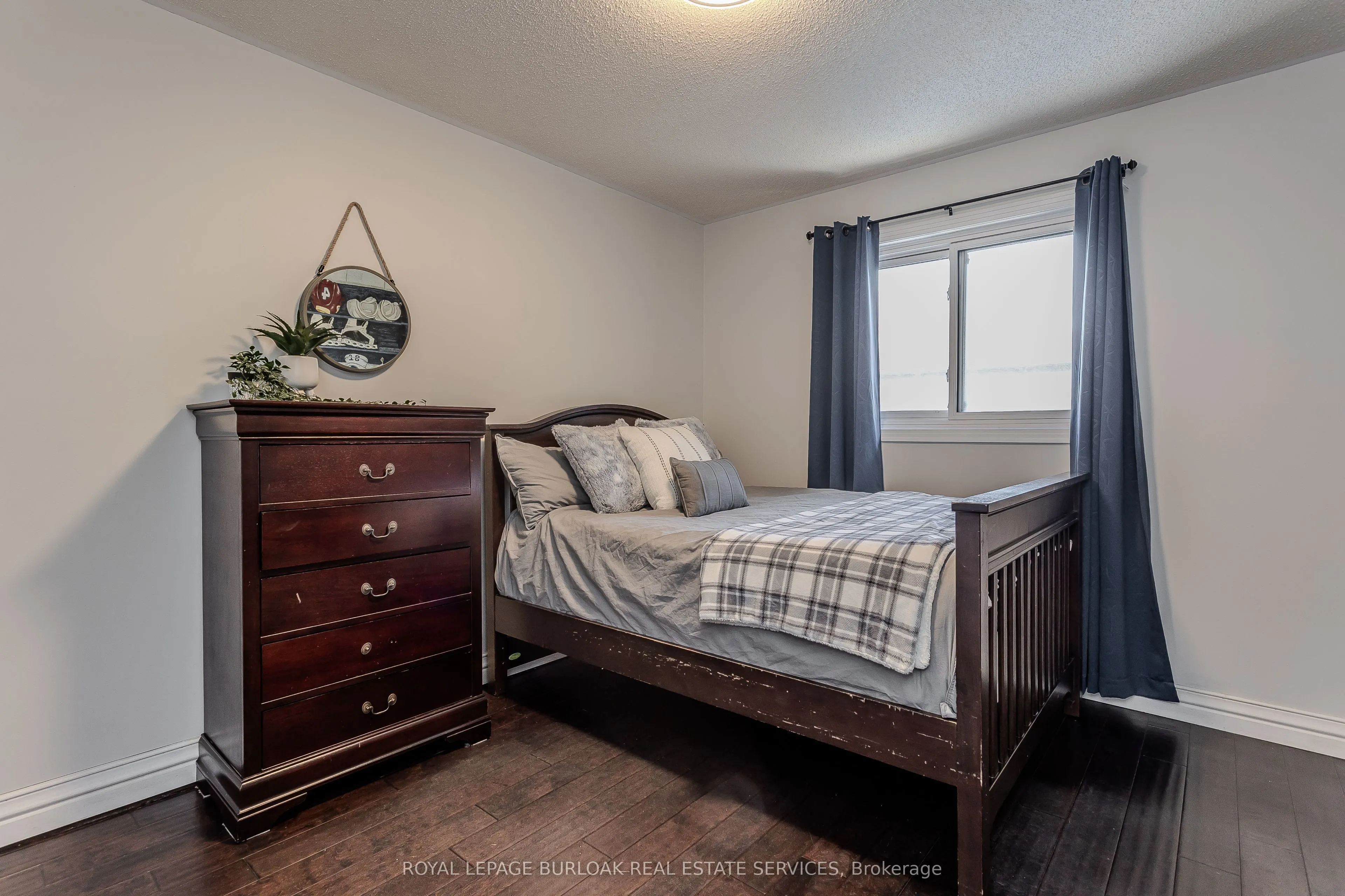 96 Laurendale Avenue