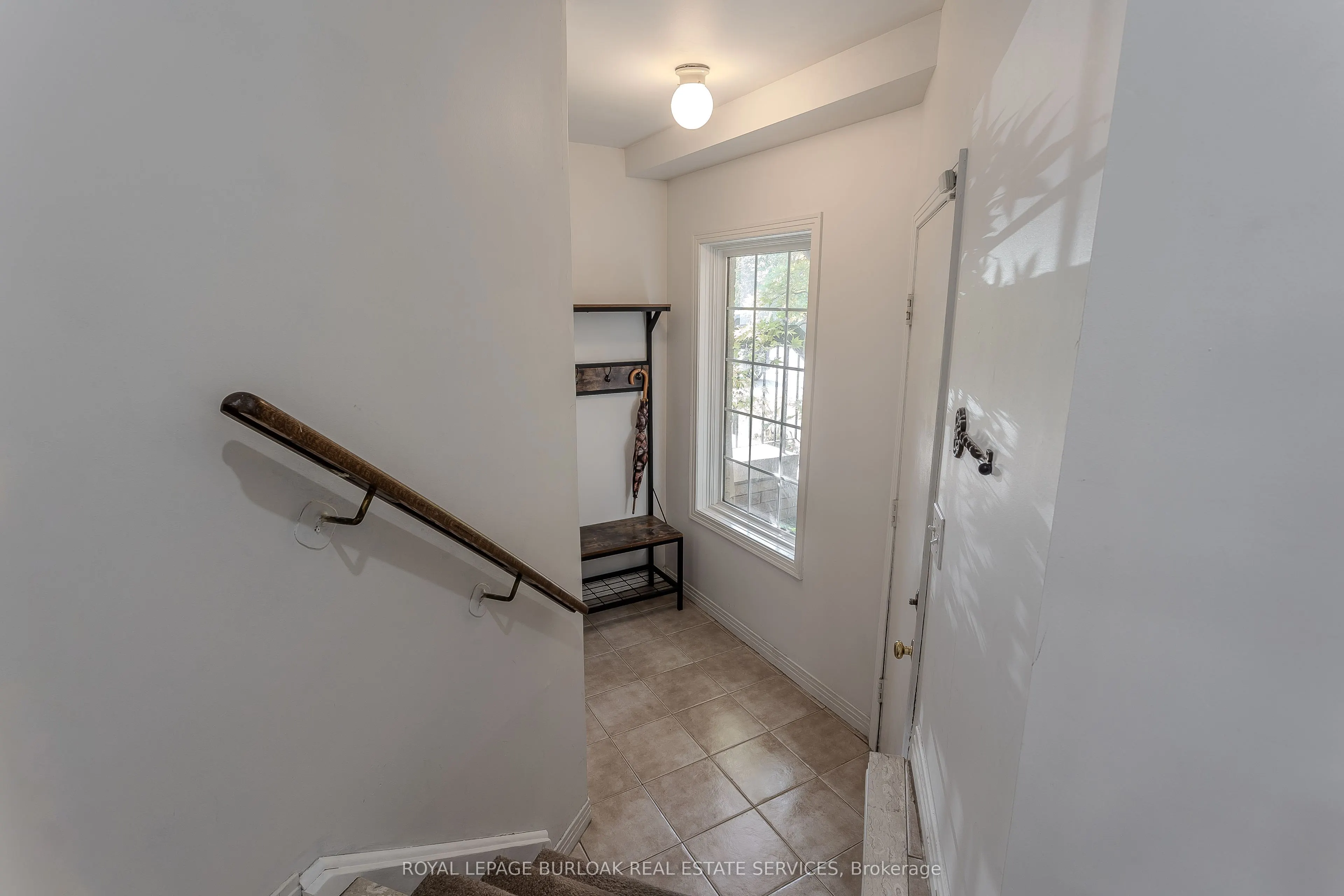 96 Laurendale Avenue