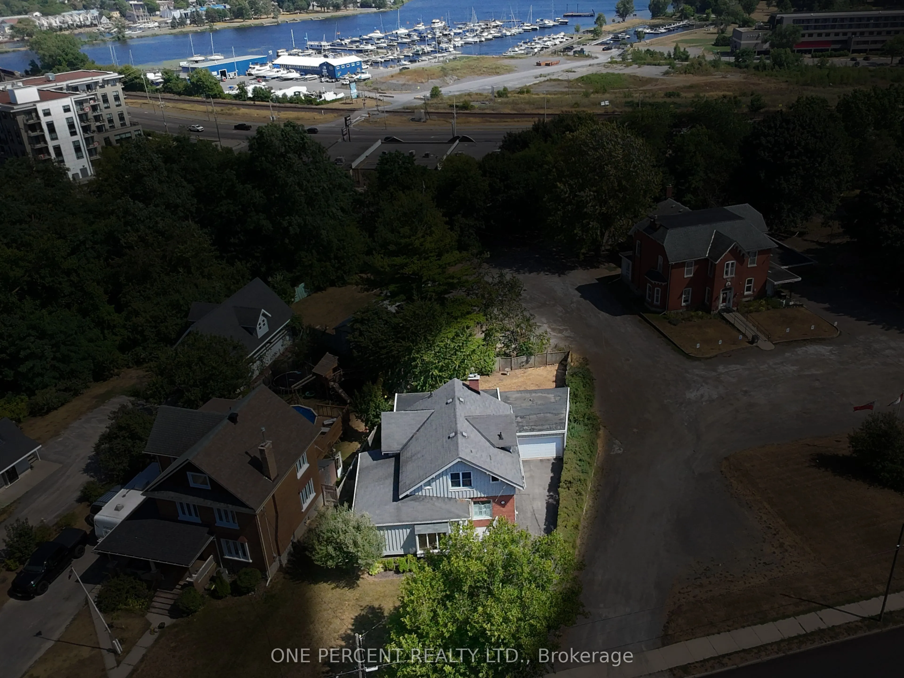 53 HIGHLAND Avenue