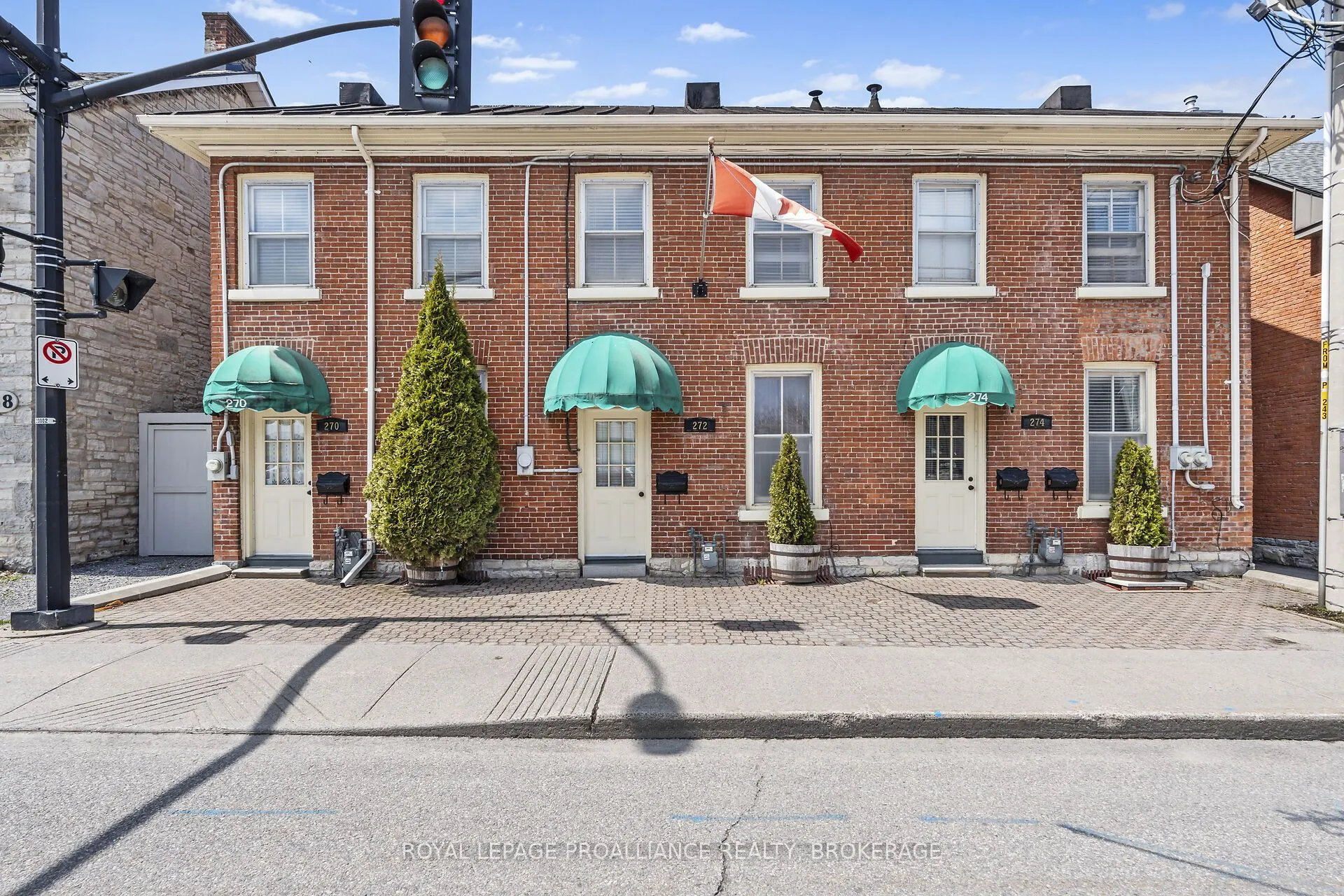 272 Wellington Street
