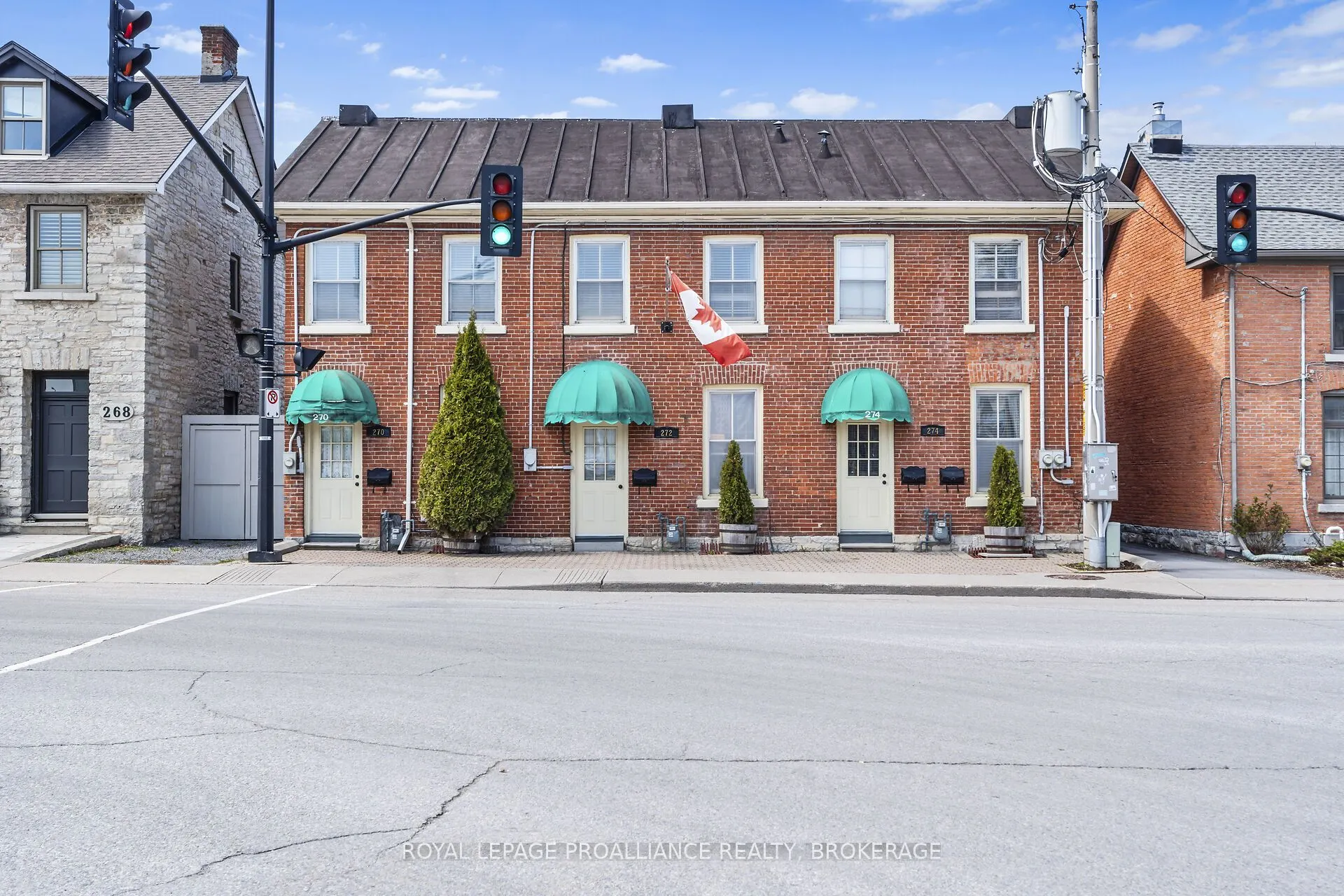 272 Wellington Street