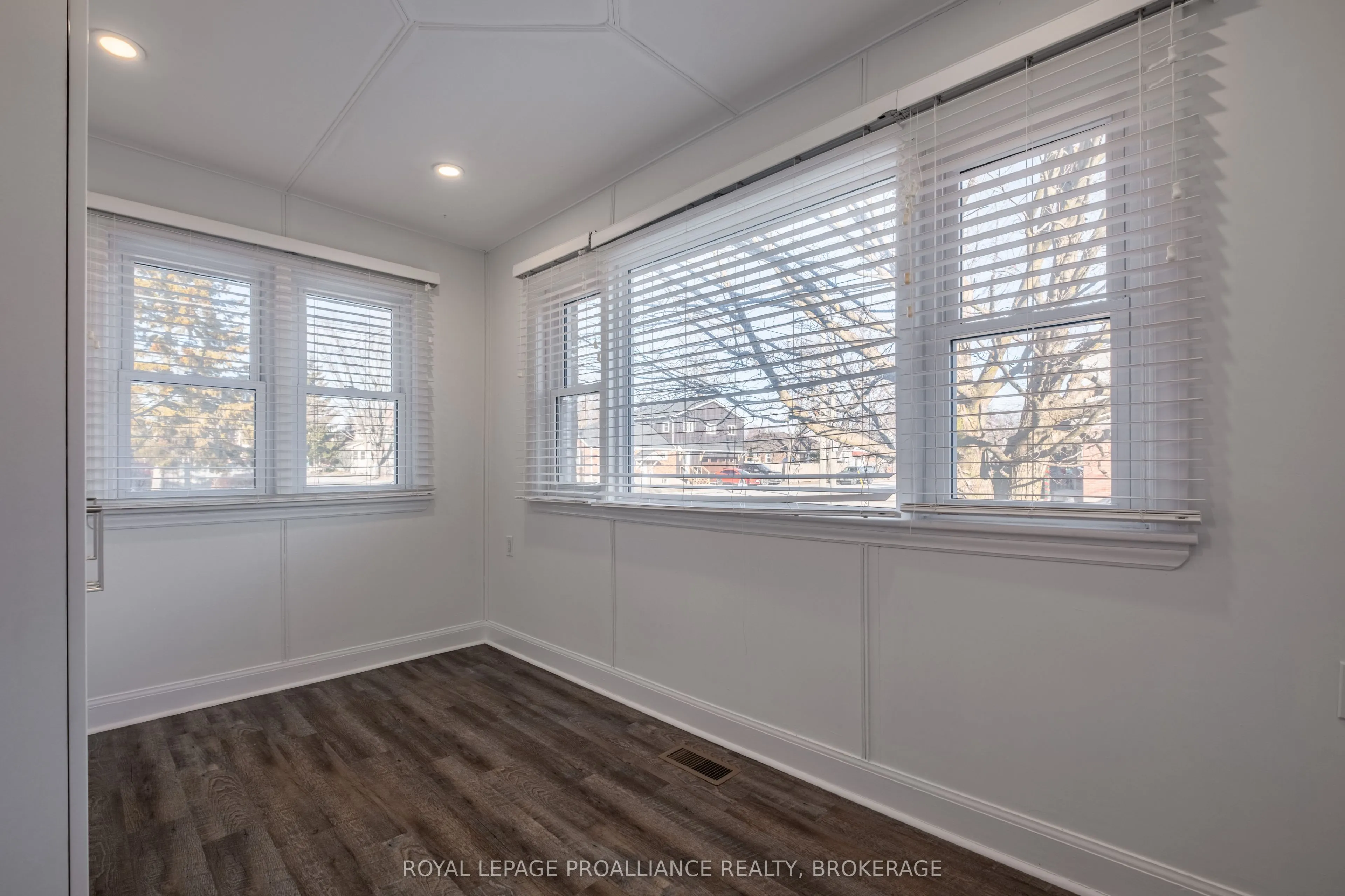 78 Carruthers Avenue