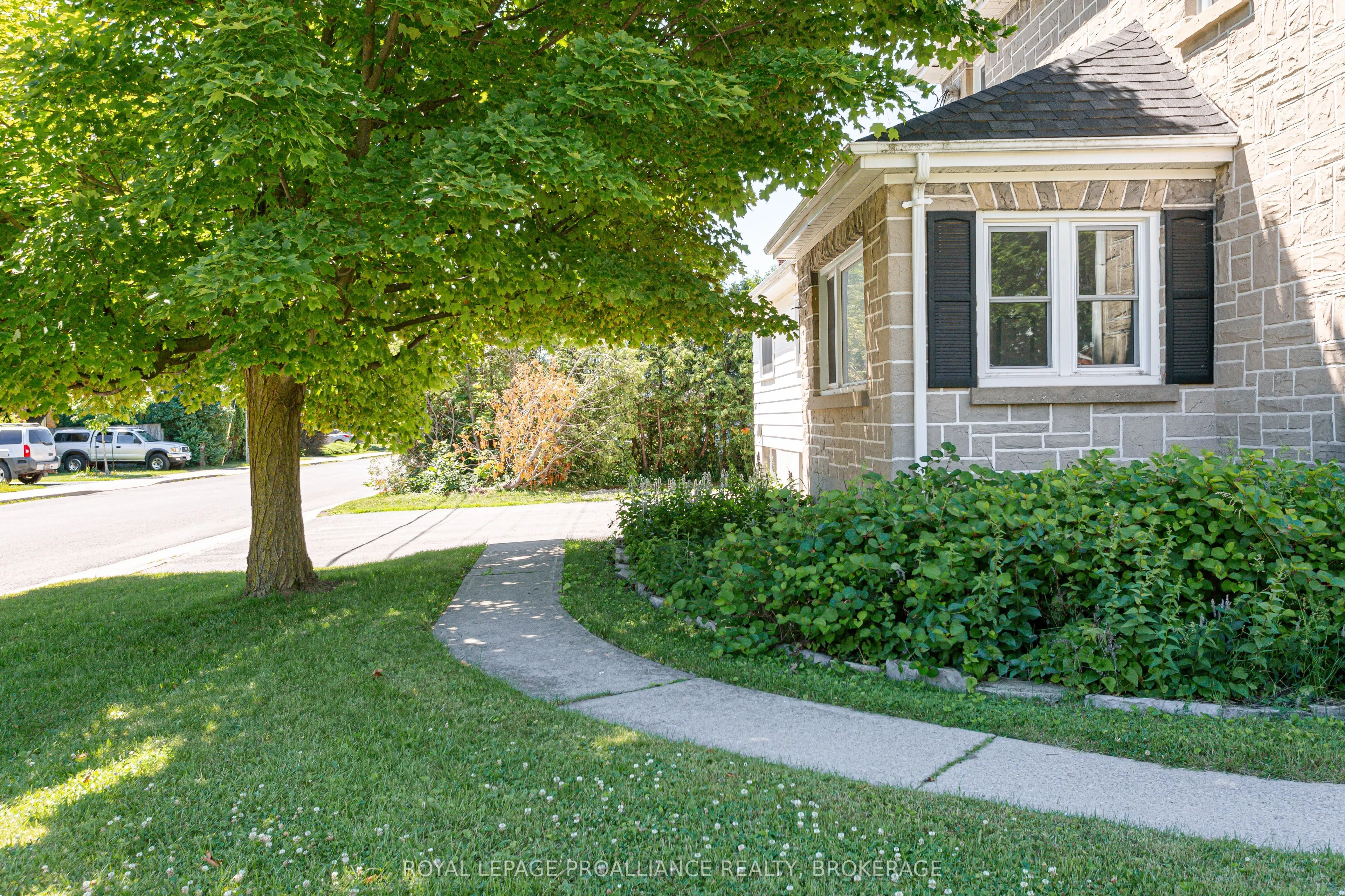 78 Carruthers Avenue