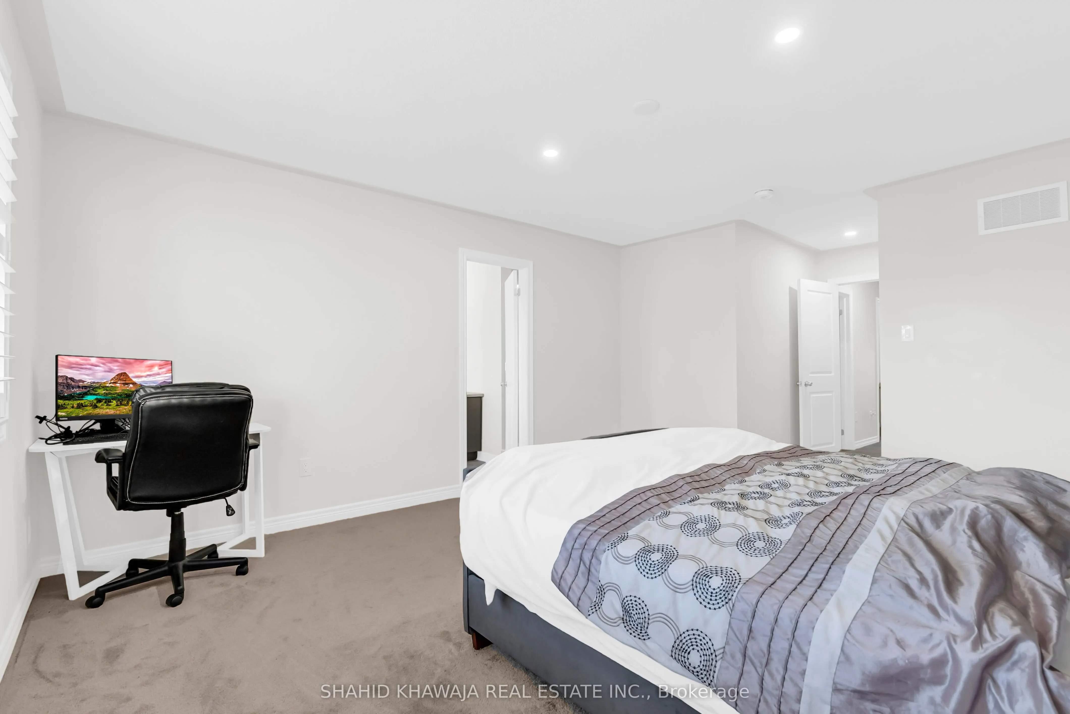 15 Bentgrass Drive