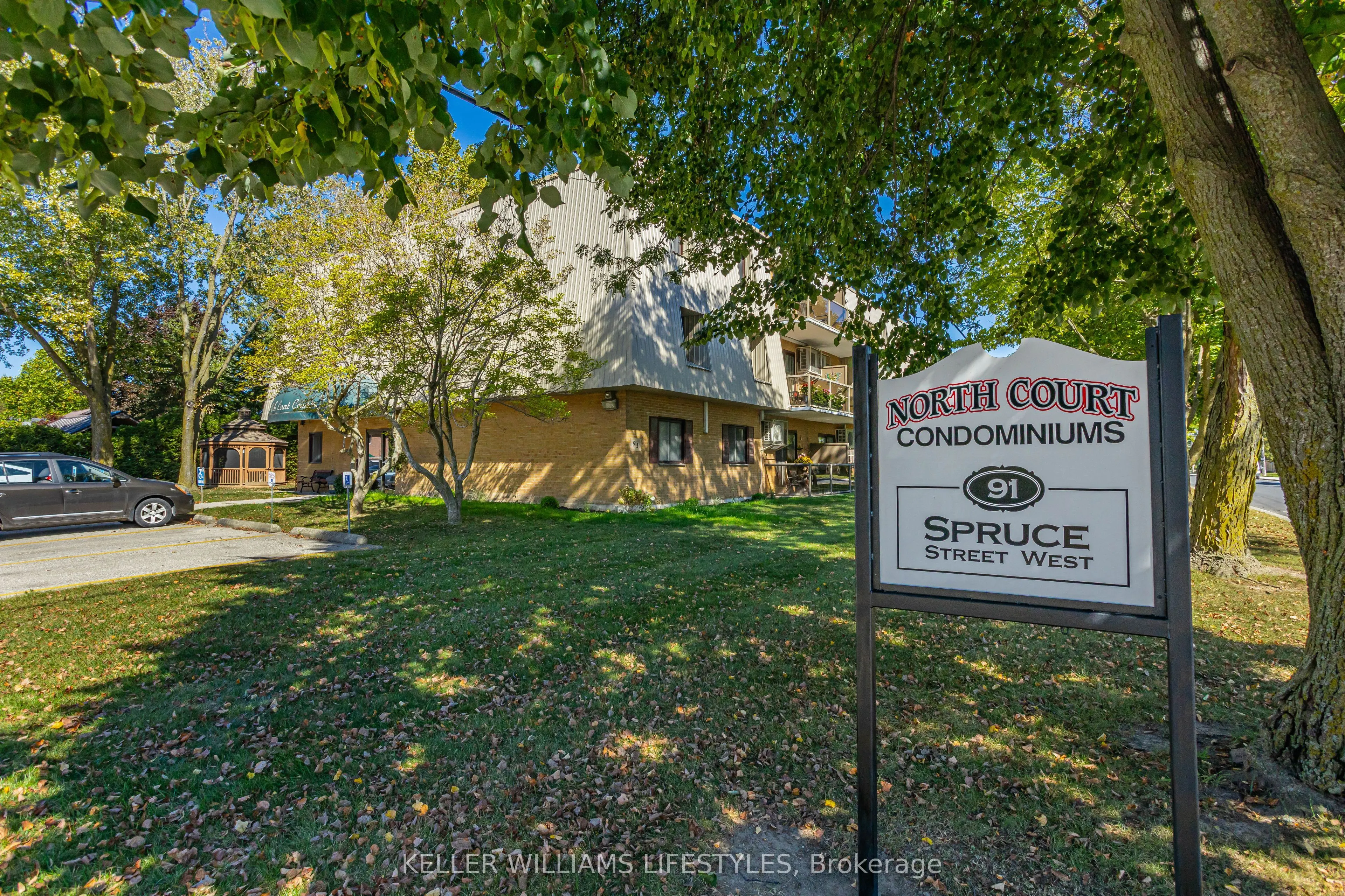 91 Spruce Street W, #307