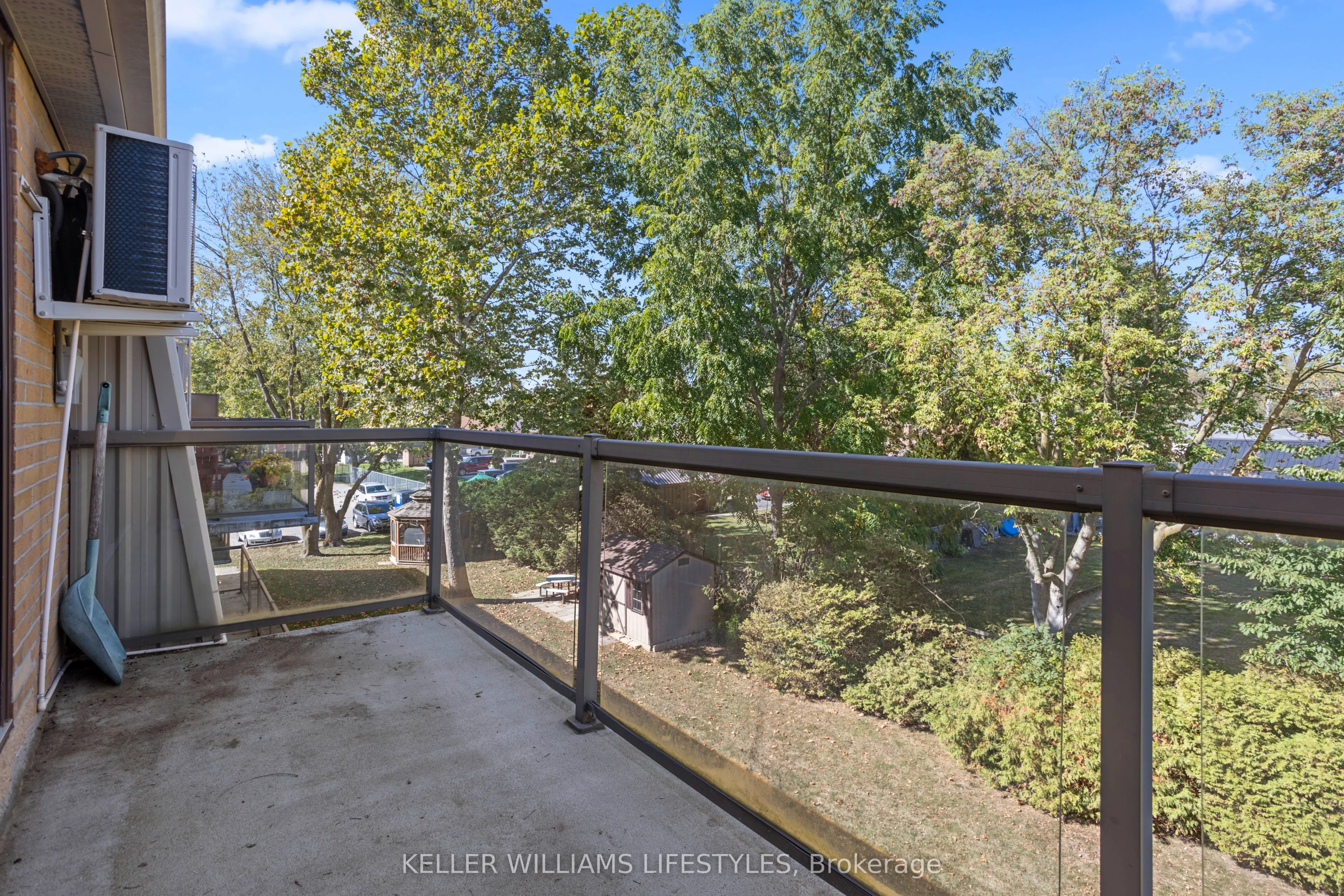 91 Spruce Street W, #307