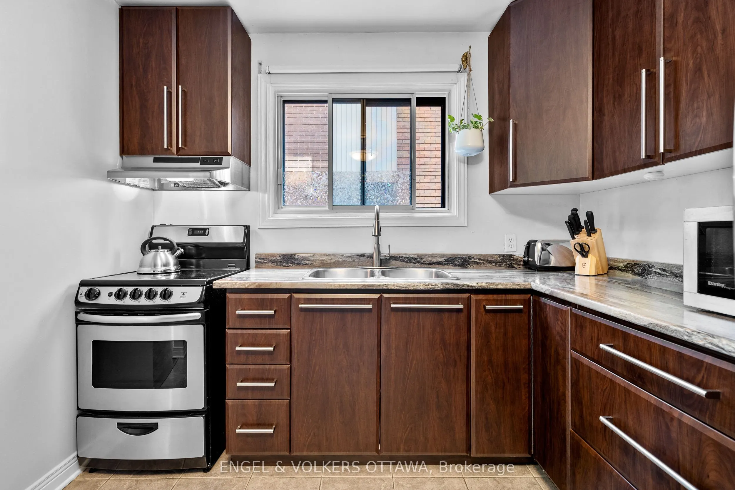 270 Beechwood Avenue, #11