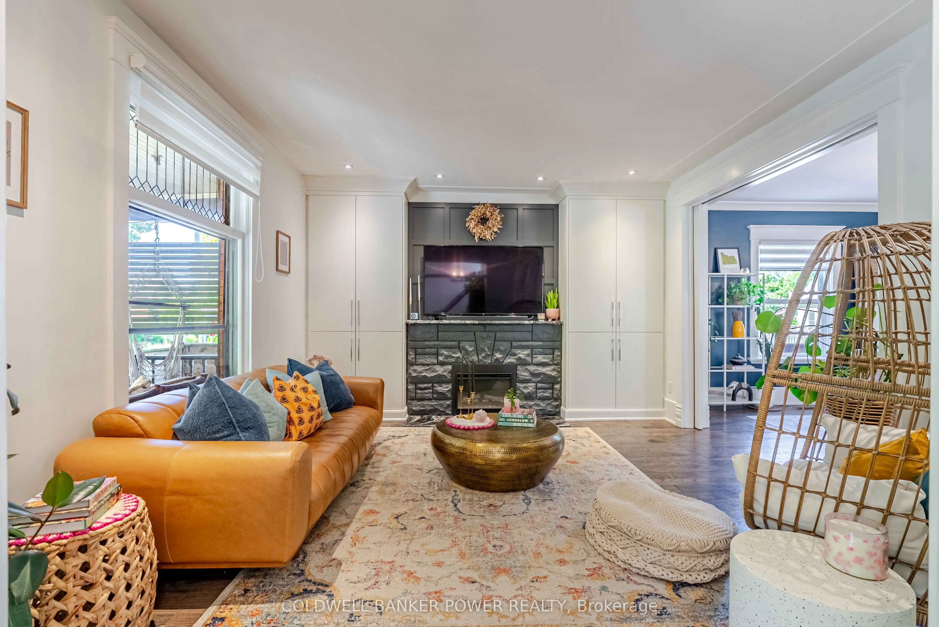 20 Elmwood Avenue E