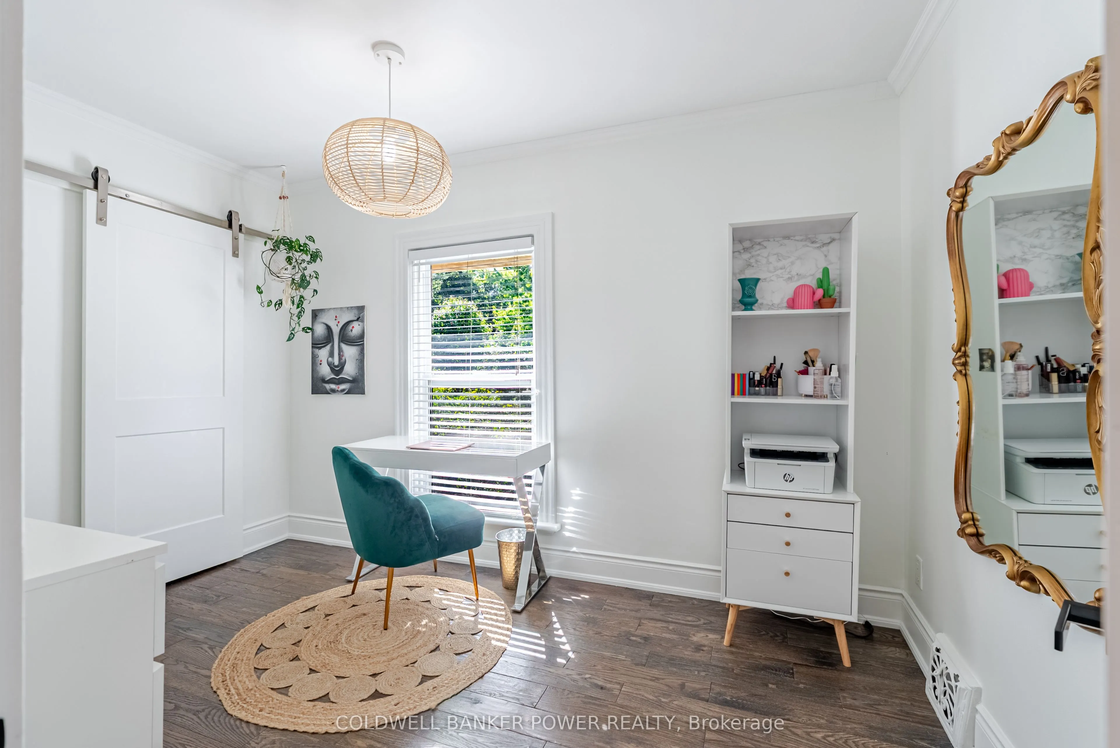 20 Elmwood Avenue E