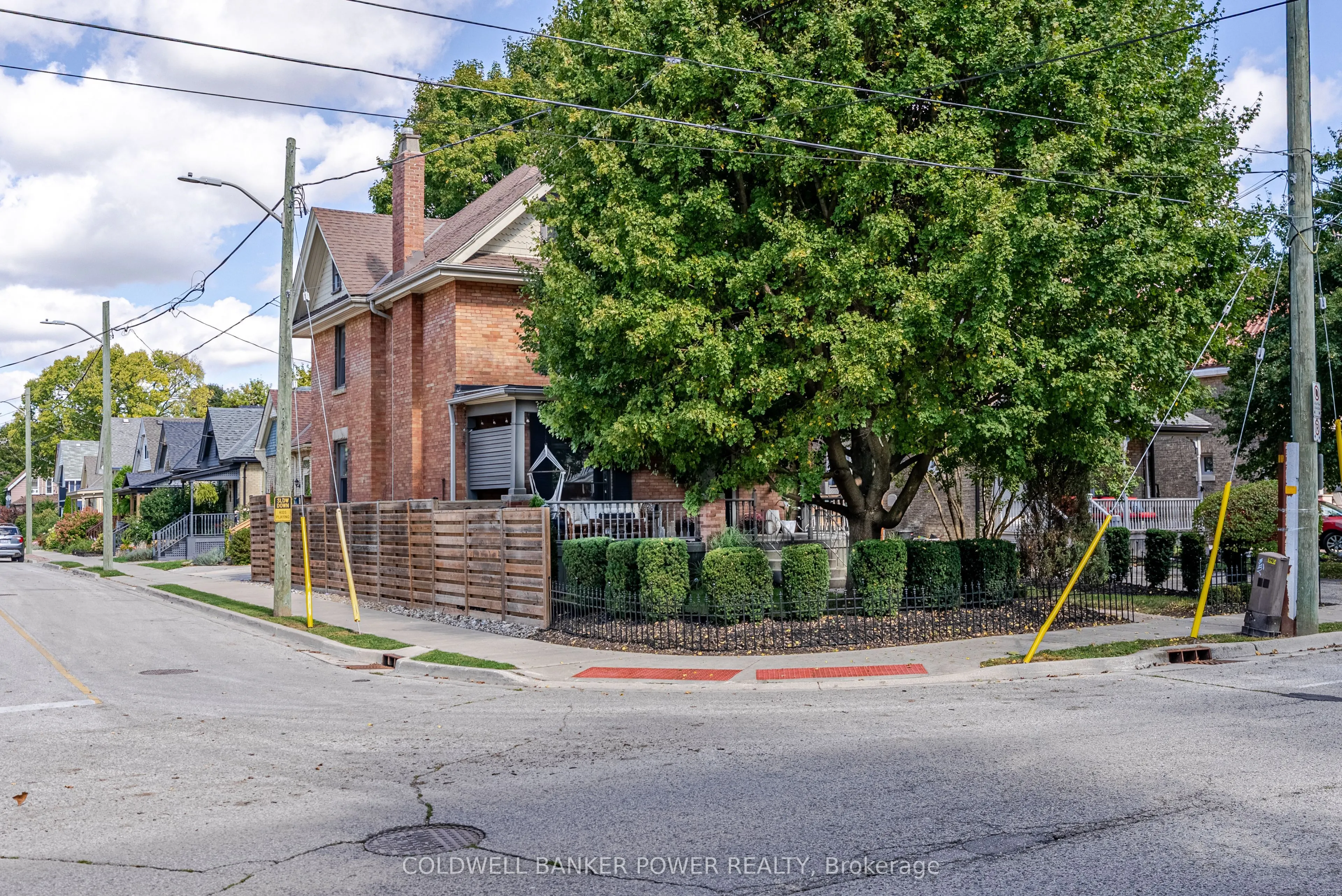 20 Elmwood Avenue E